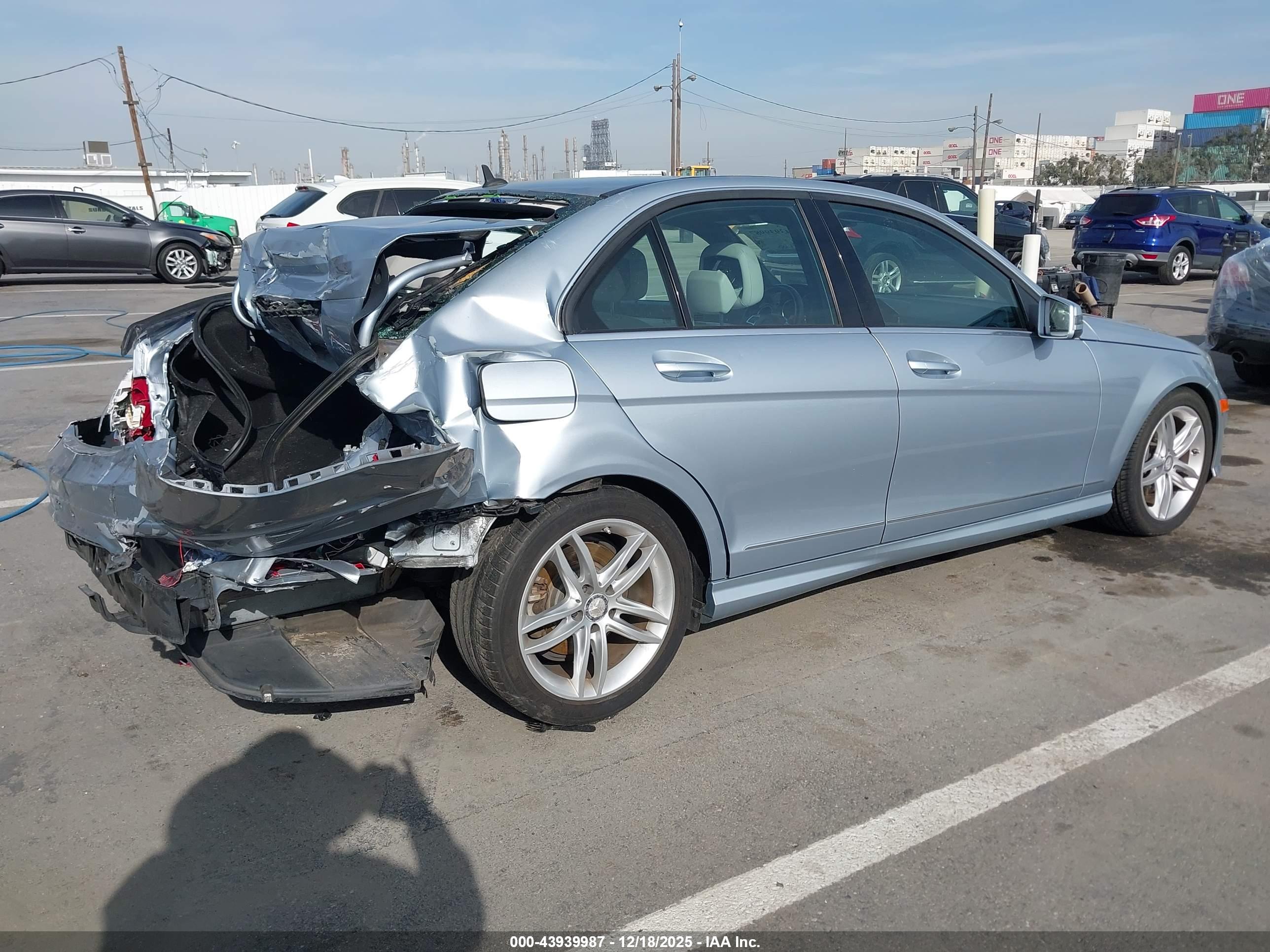 MERCEDES-BENZ C image 4