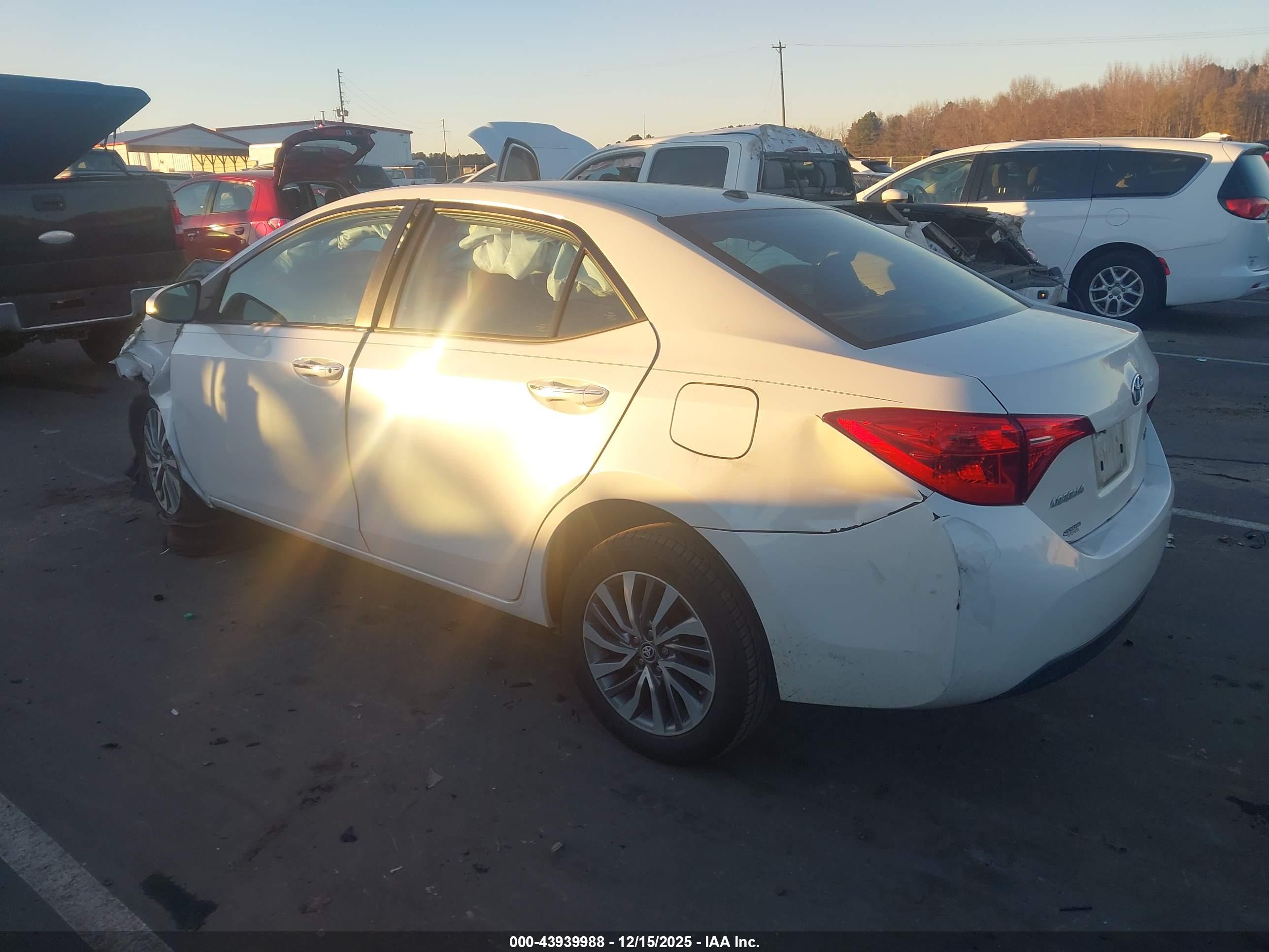TOYOTA COROLLA image 3