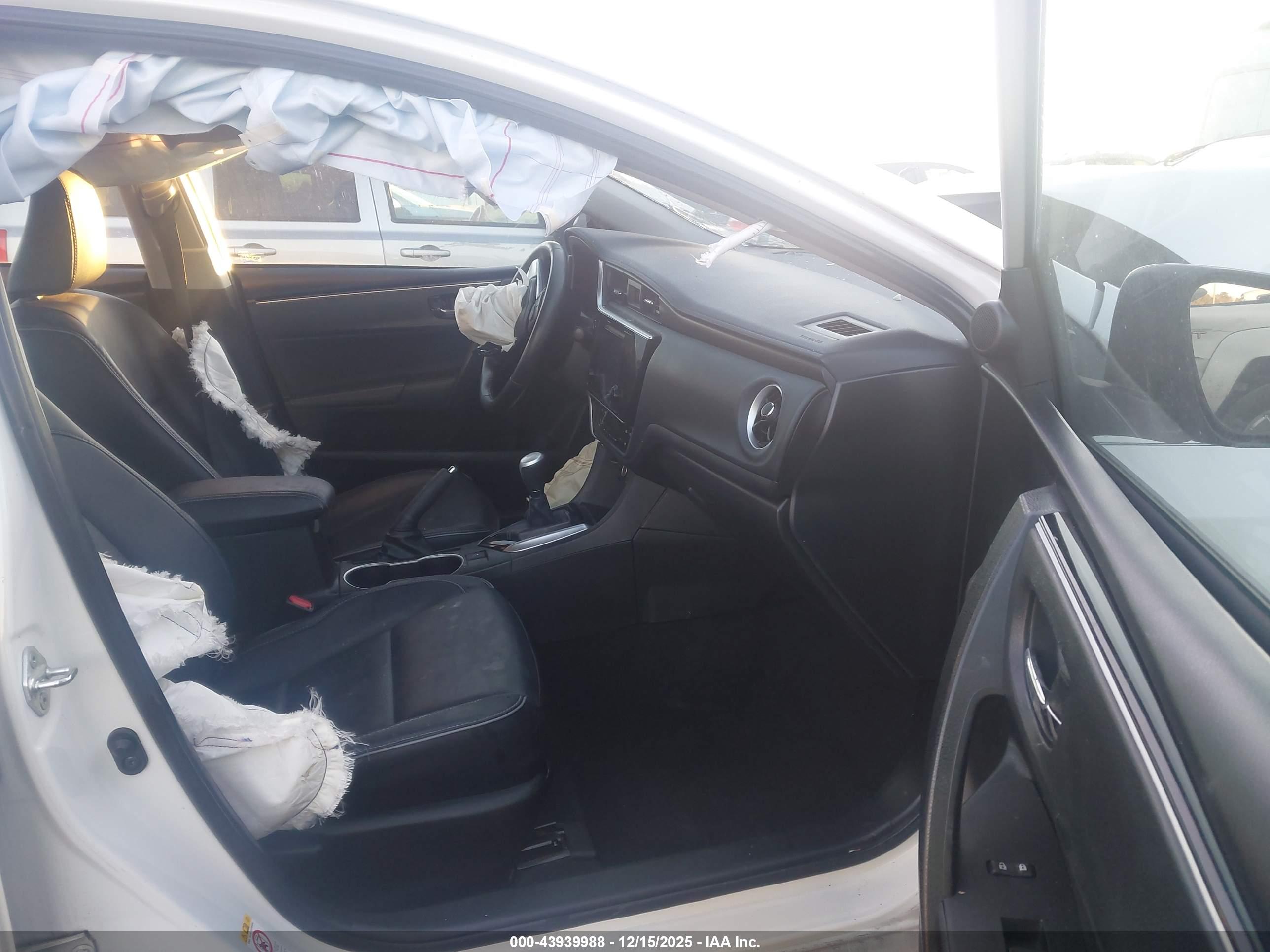 TOYOTA COROLLA image 5