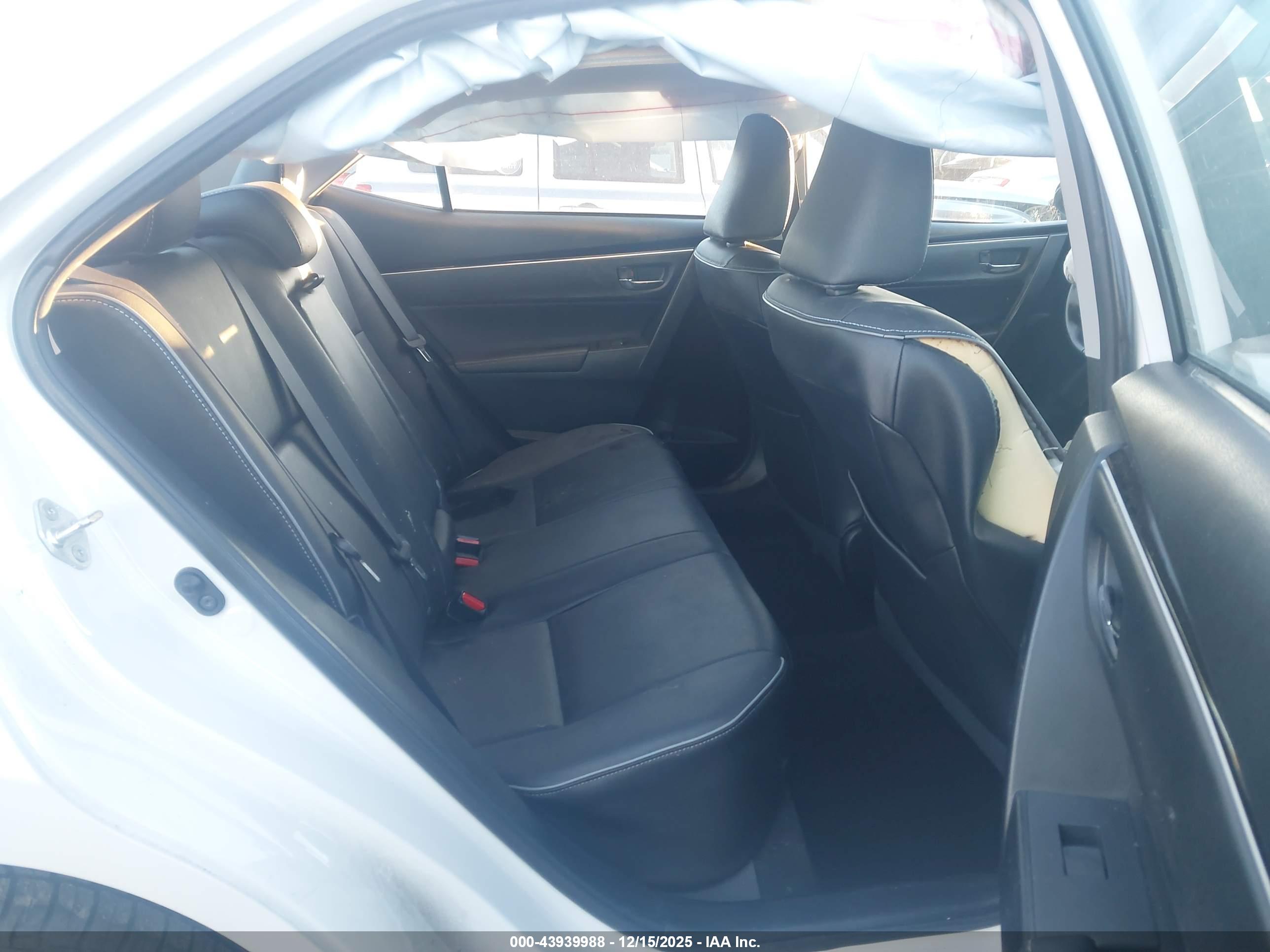 TOYOTA COROLLA image 8