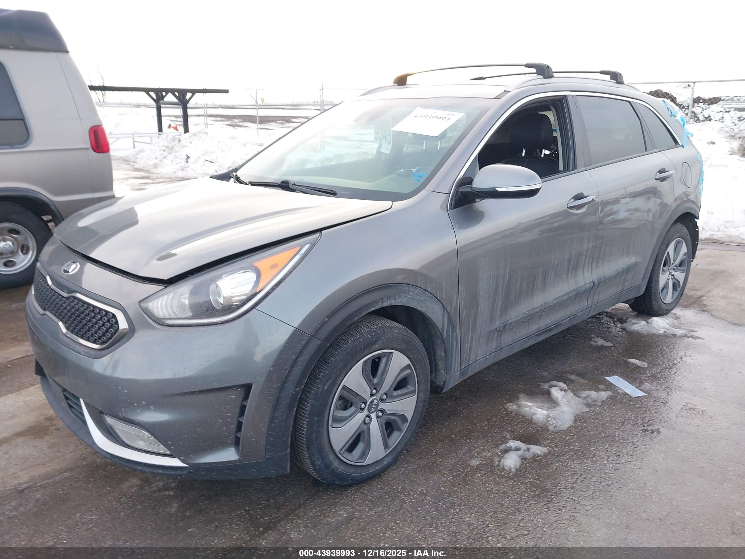 KIA NIRO image 2