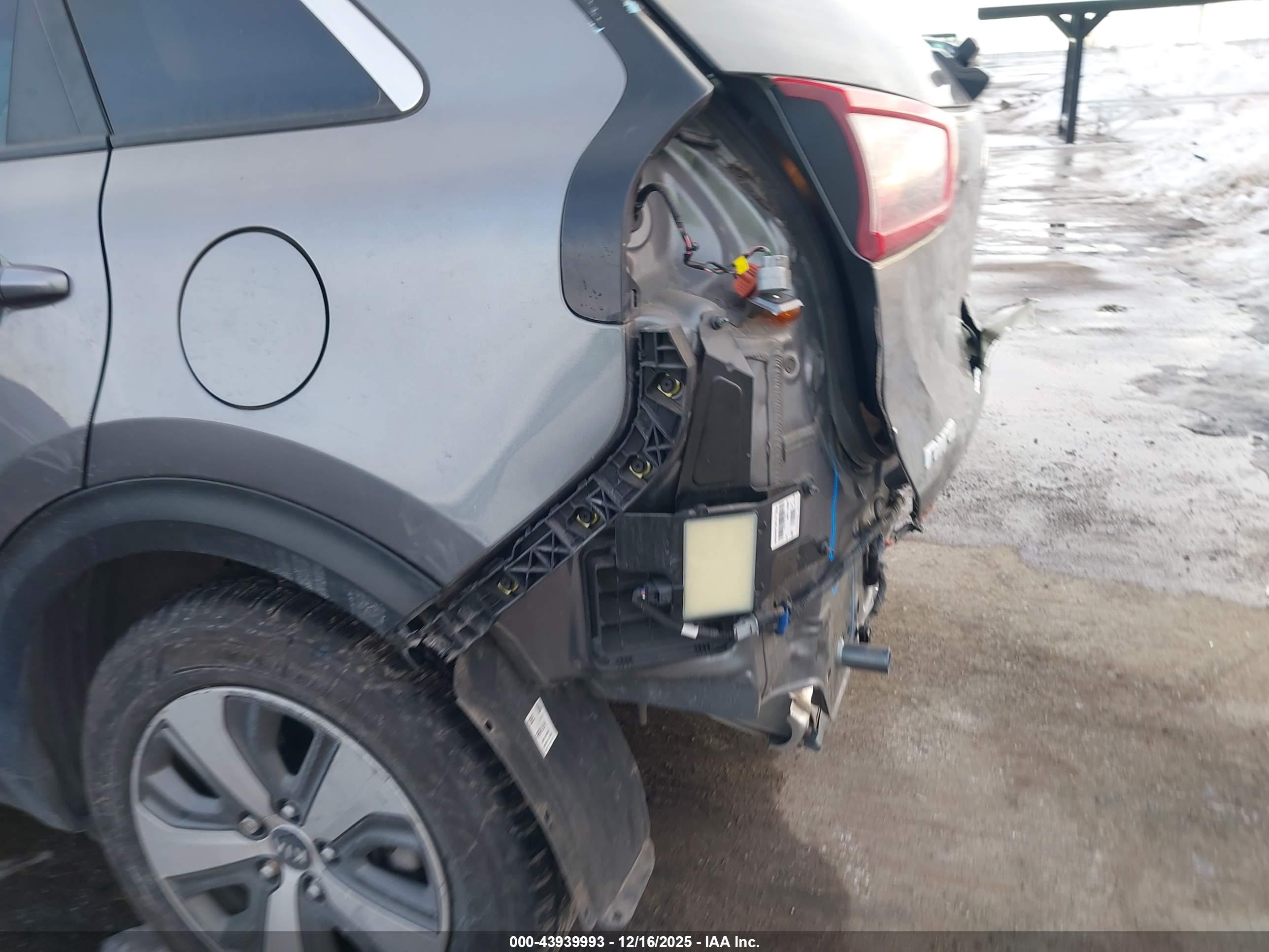 KIA NIRO image 6