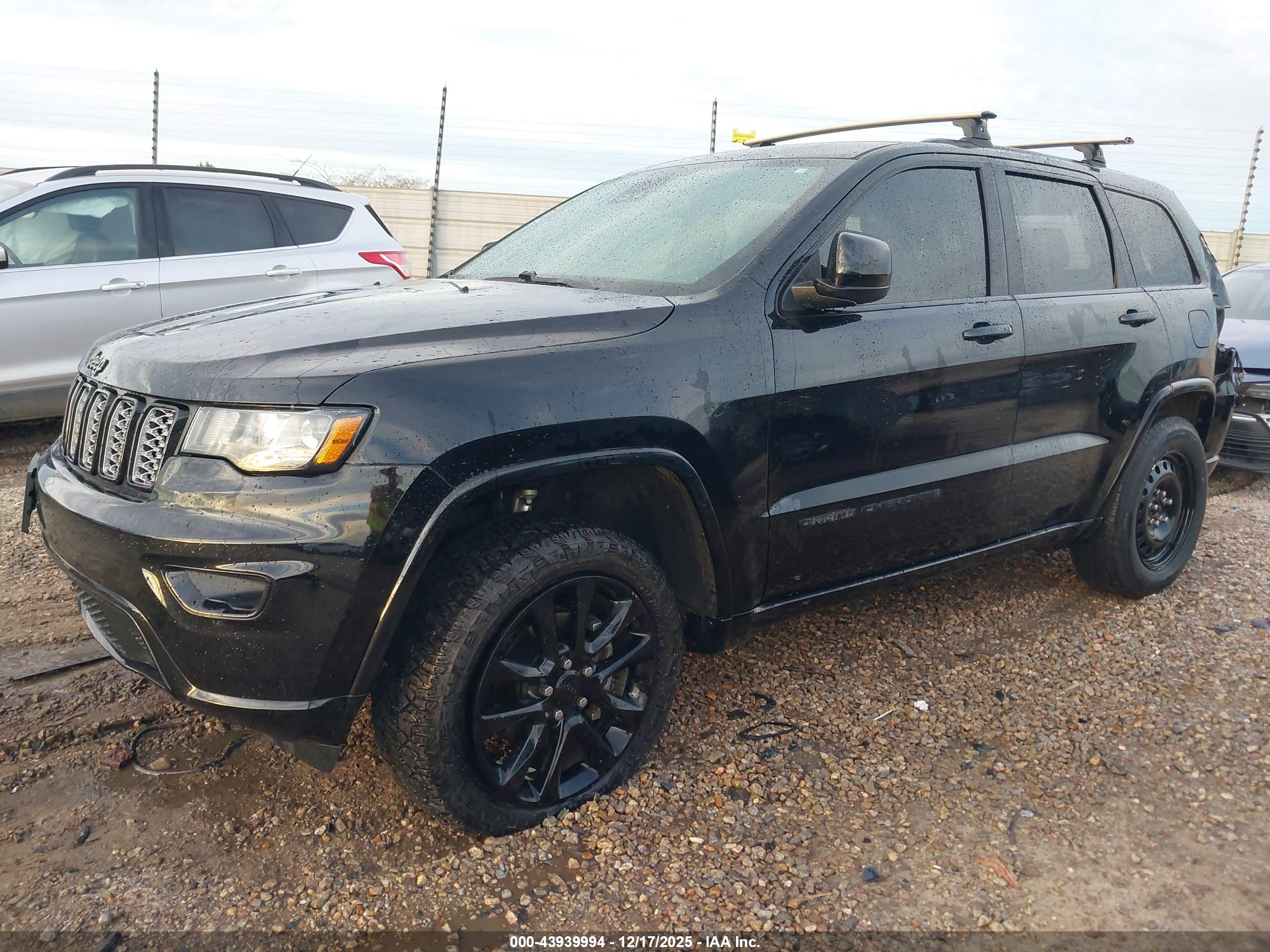 JEEP GRAND image 2