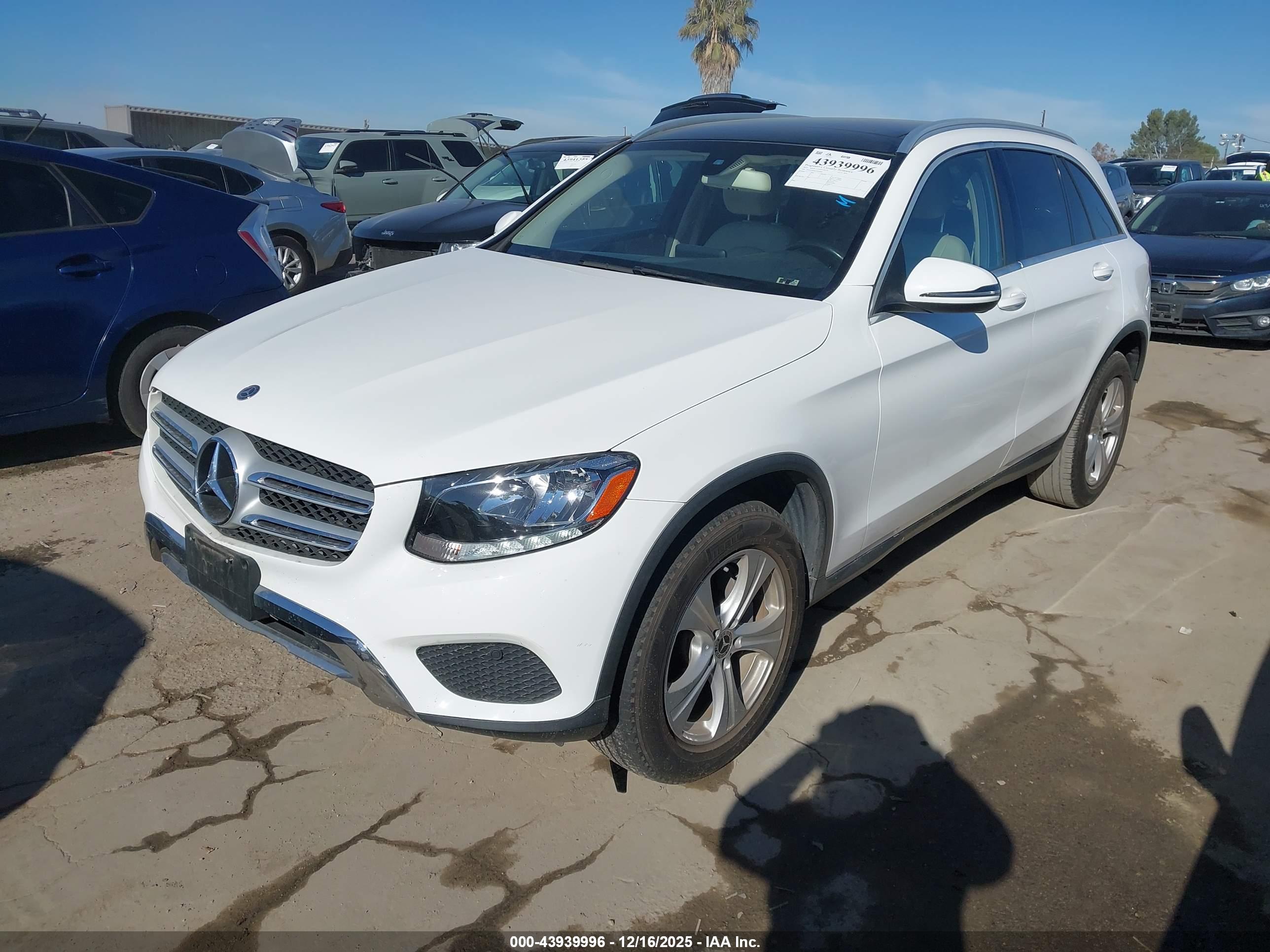 MERCEDES-BENZ GLC image 2