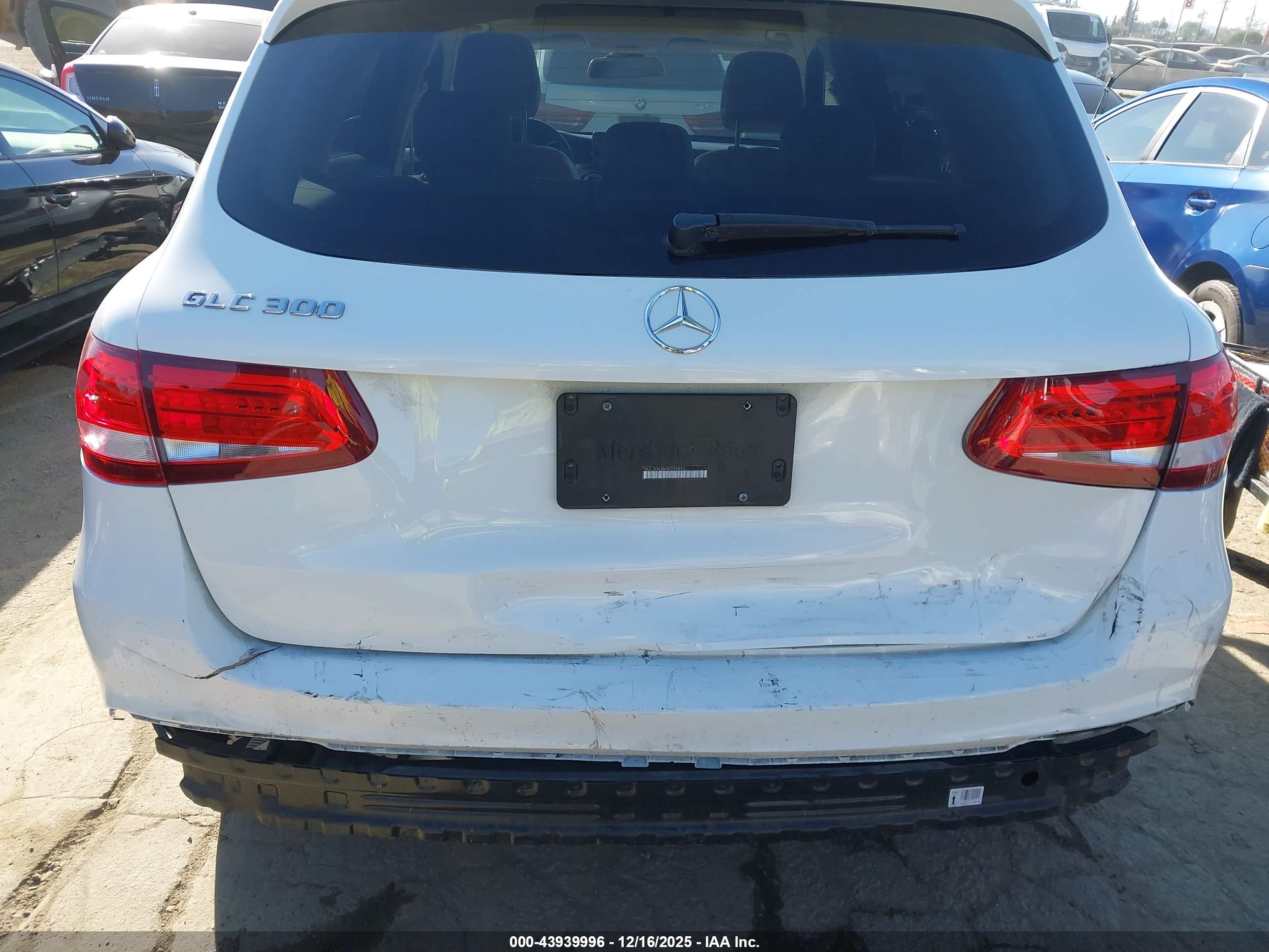 MERCEDES-BENZ GLC image 6