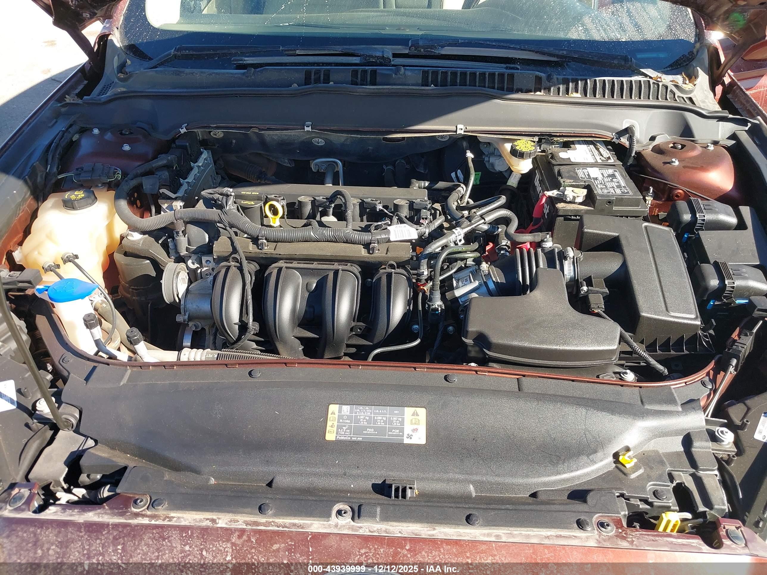 FORD FUSION image 10
