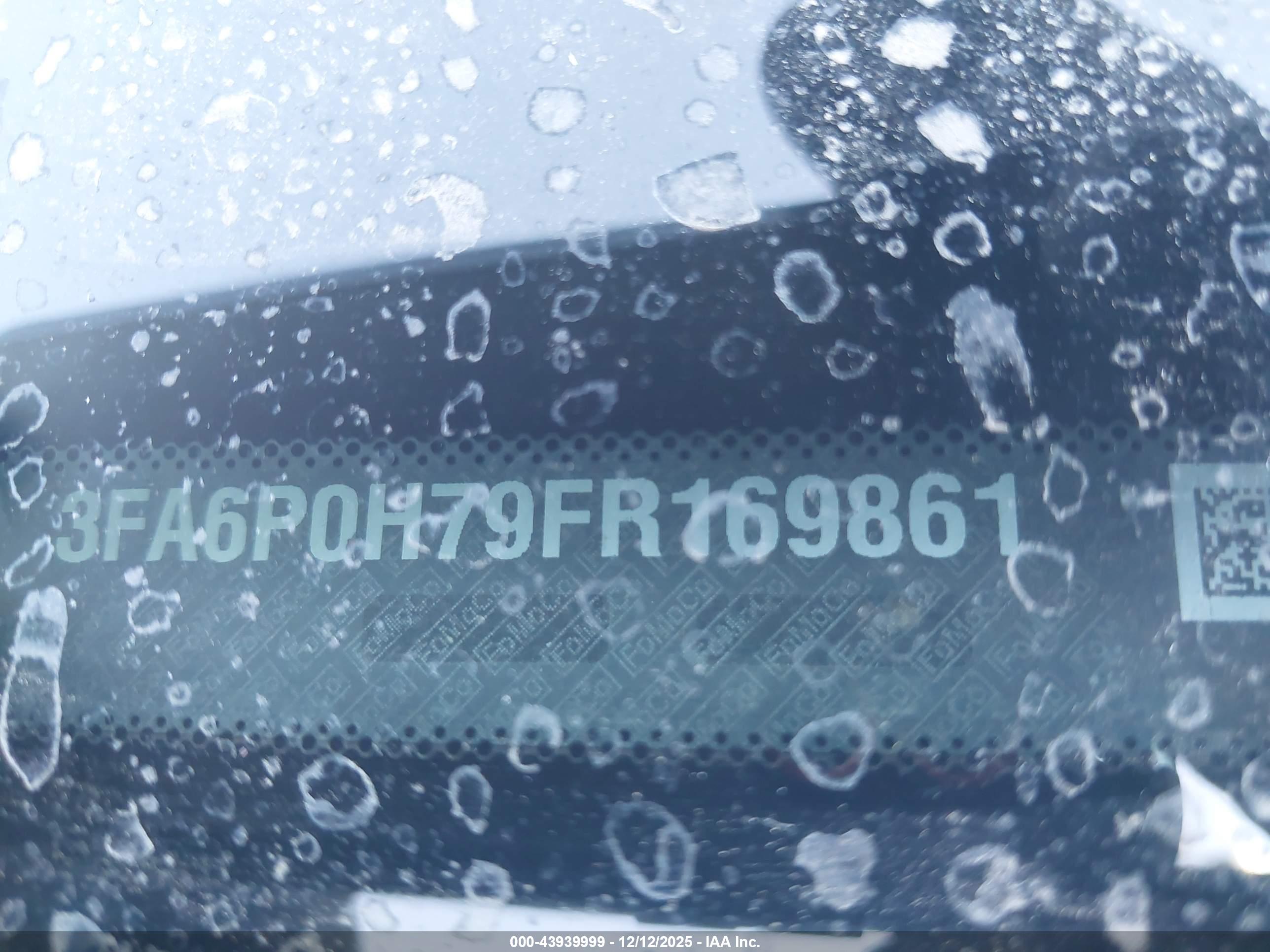 FORD FUSION image 9