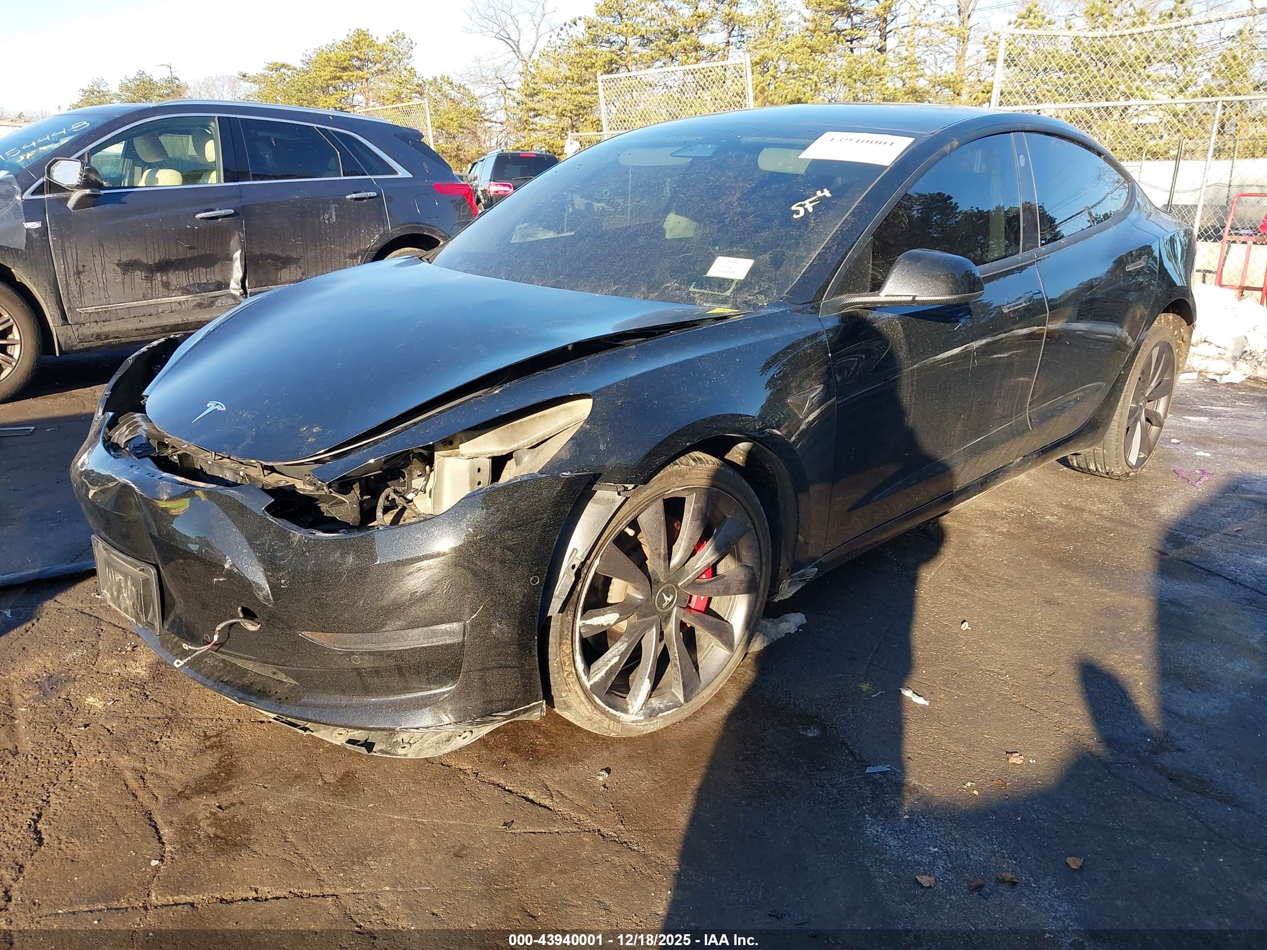 TESLA MODEL image 2