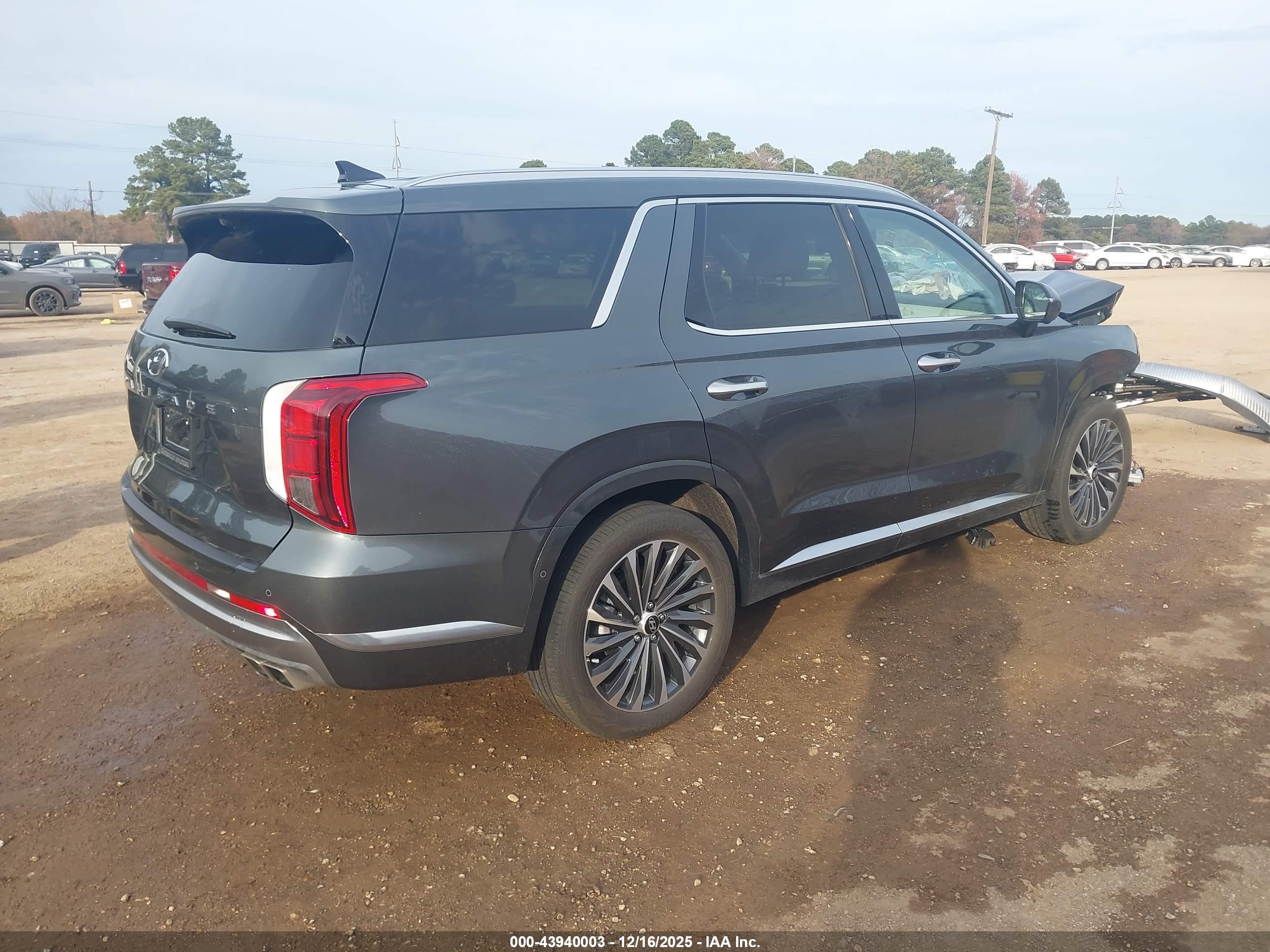 HYUNDAI PALISADE image 4