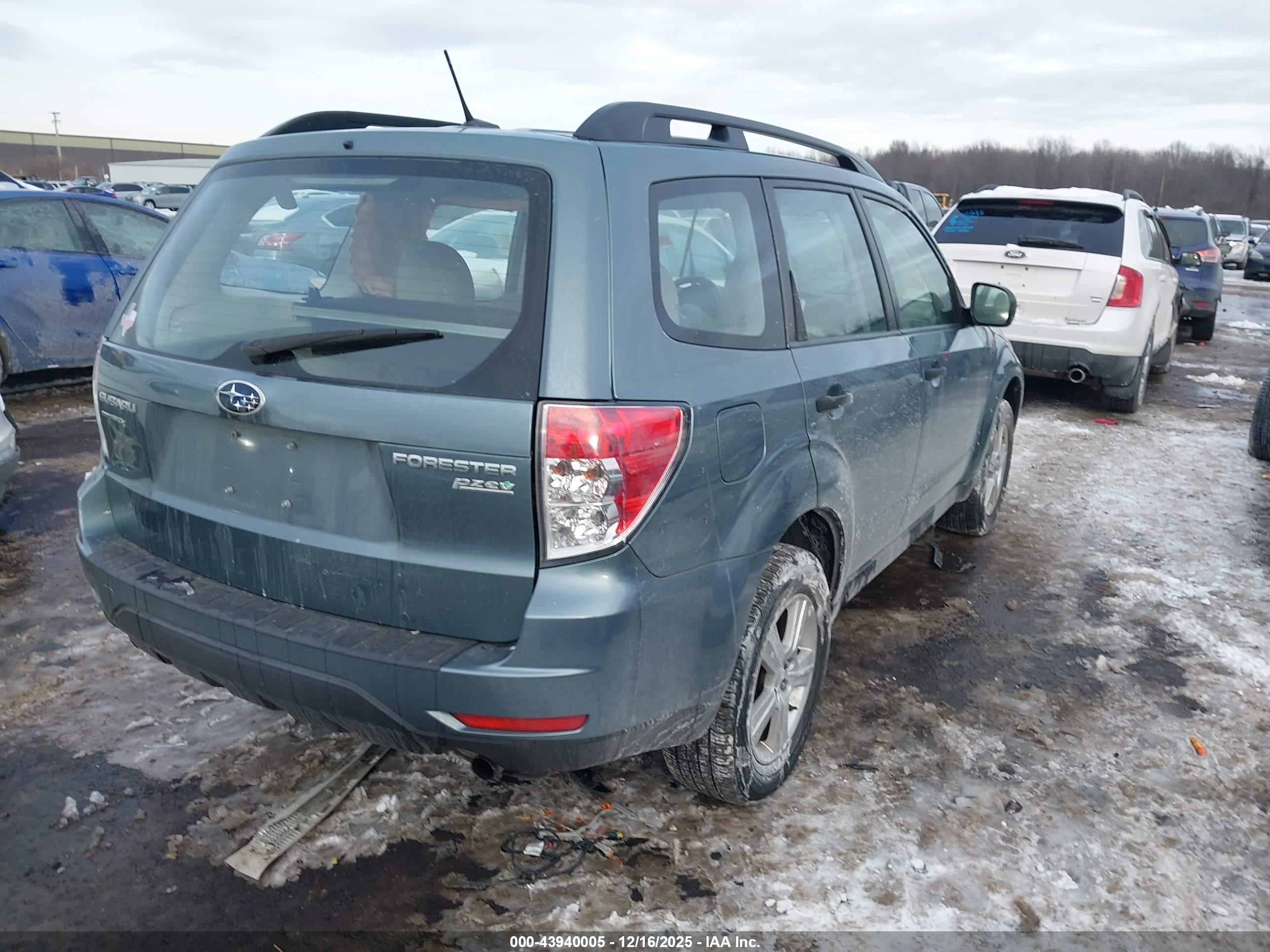 SUBARU FORESTER image 4