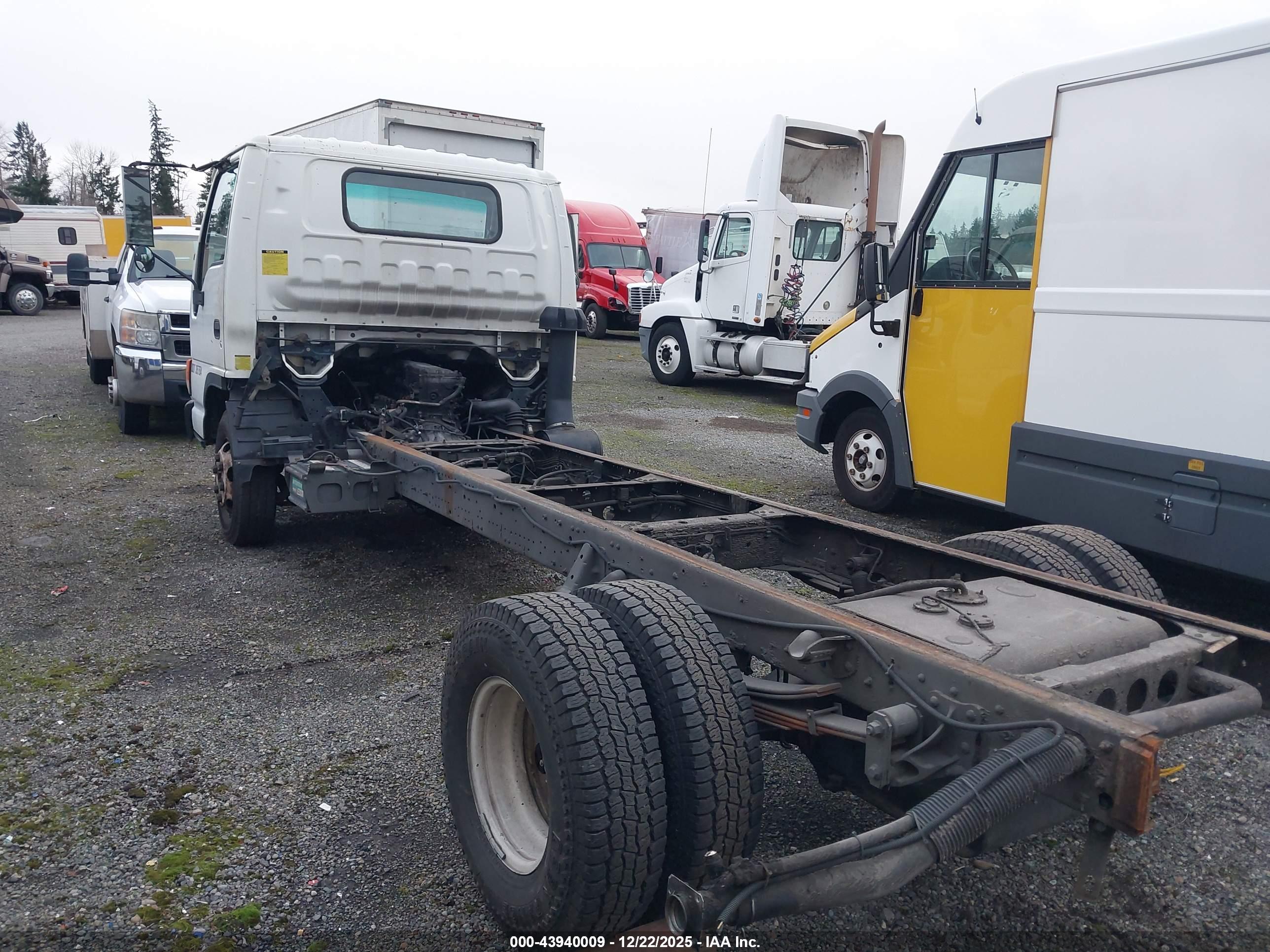 ISUZU W4S042 image 3