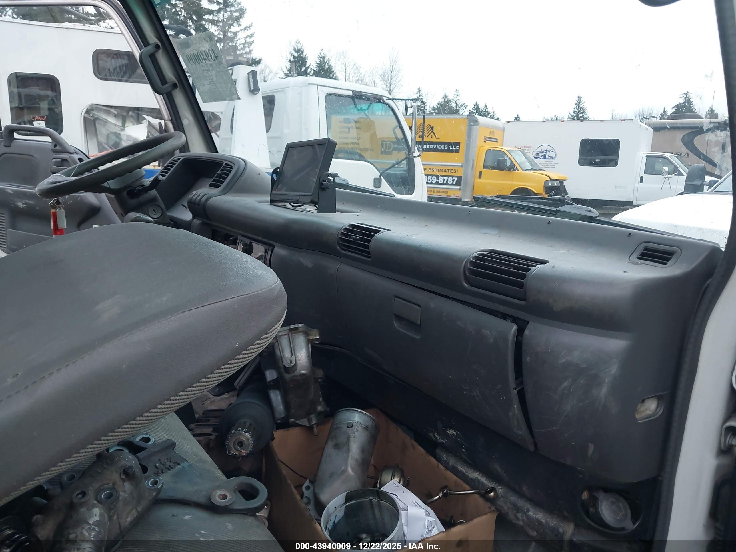 ISUZU W4S042 image 8