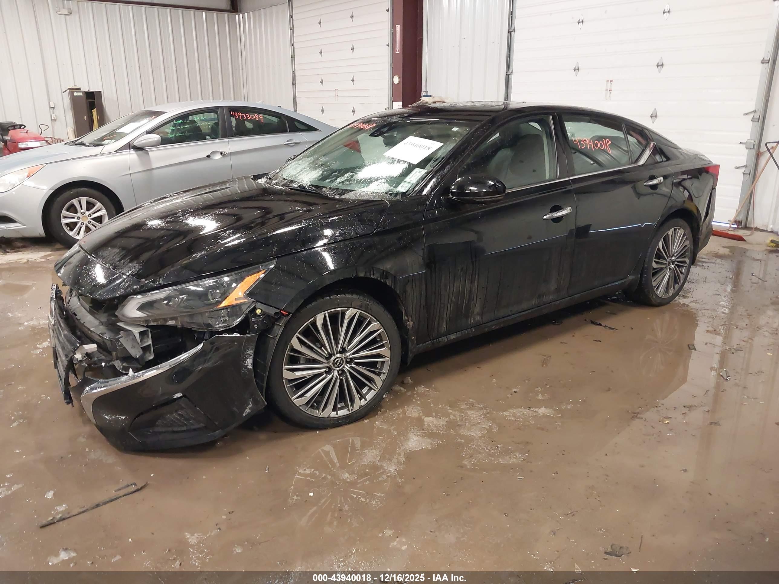 NISSAN ALTIMA image 2