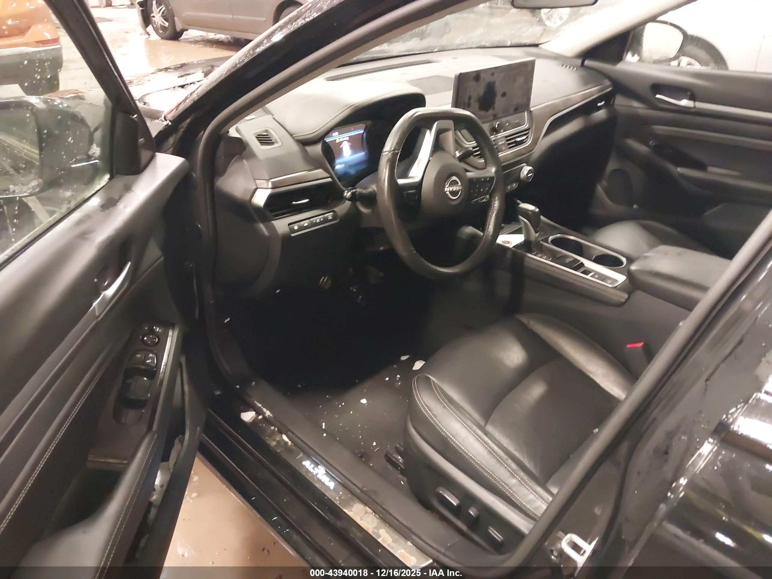 NISSAN ALTIMA image 5