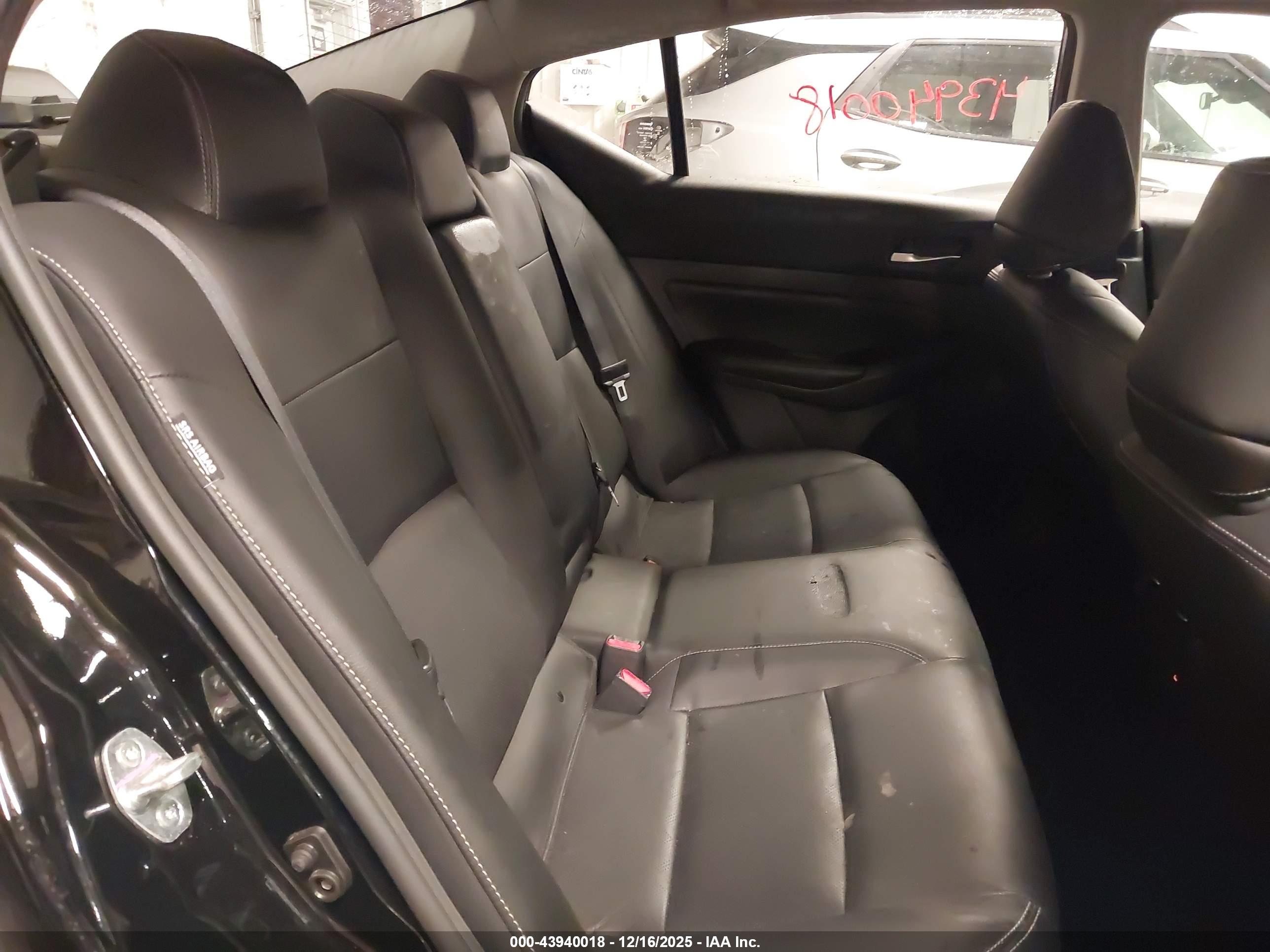 NISSAN ALTIMA image 8