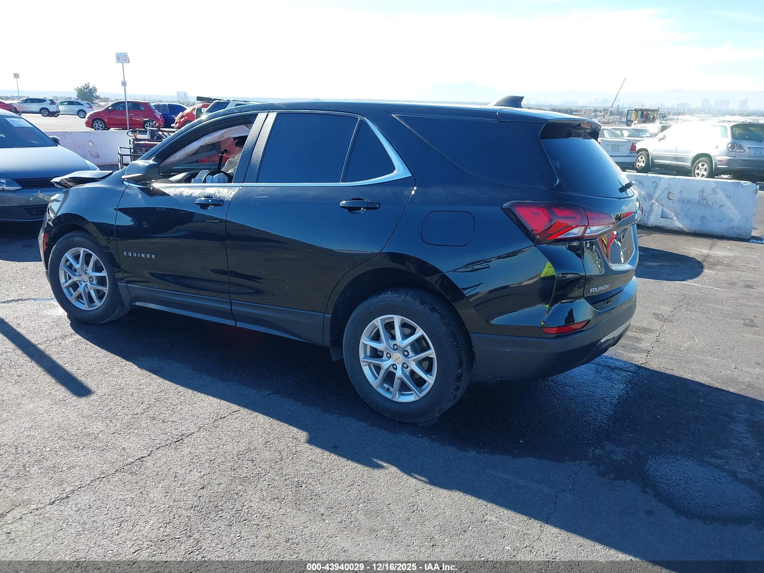 CHEVROLET EQUINOX image 3
