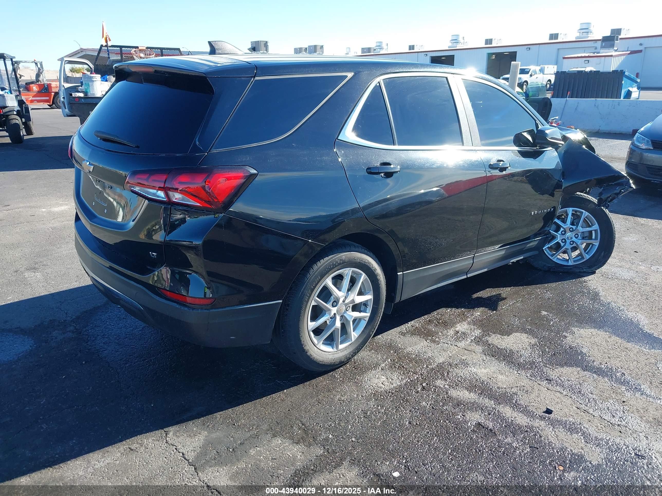 CHEVROLET EQUINOX image 4