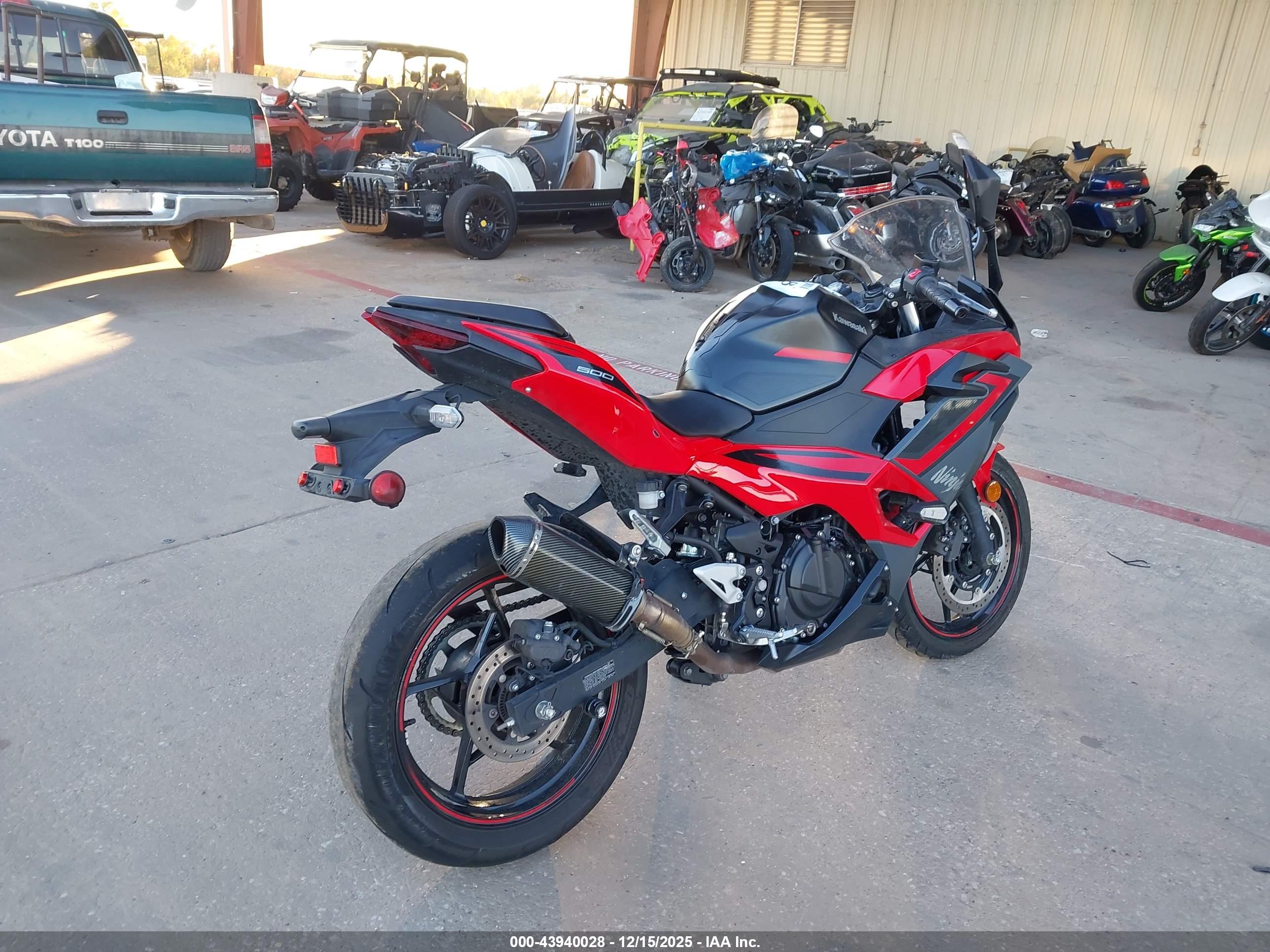KAWASAKI EX500 image 4
