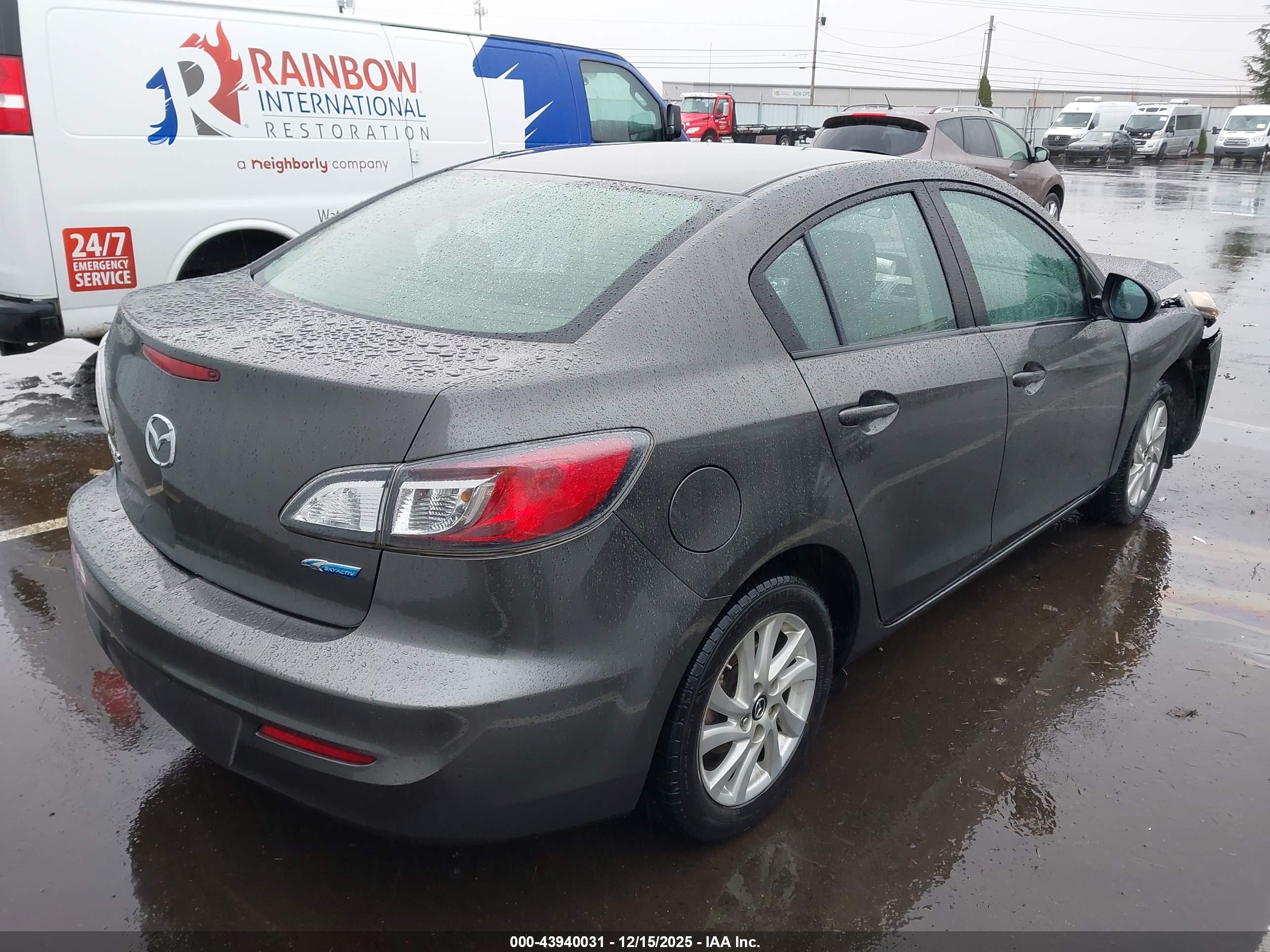 MAZDA MAZDA3 image 4