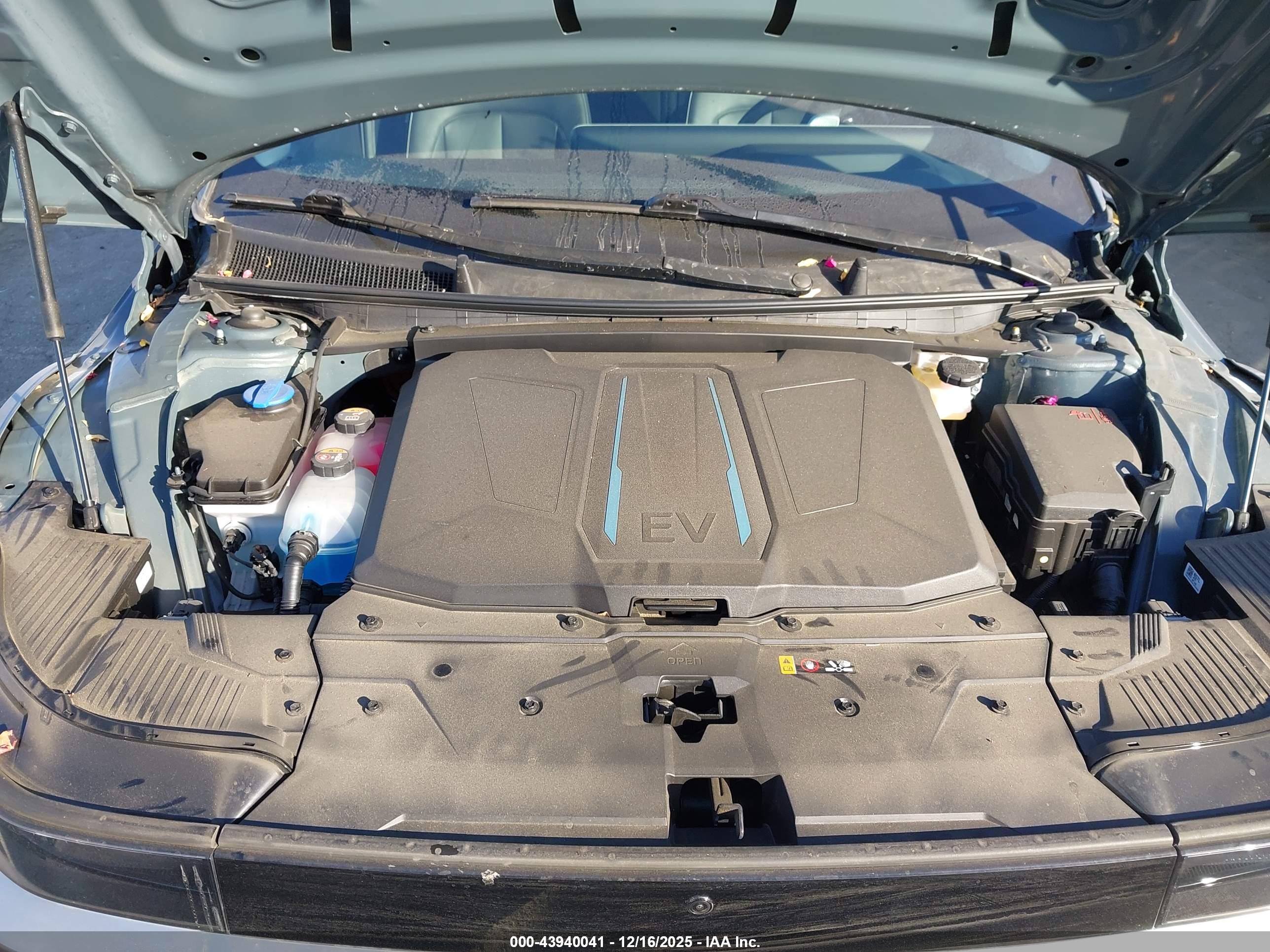 HYUNDAI IONIQ image 10
