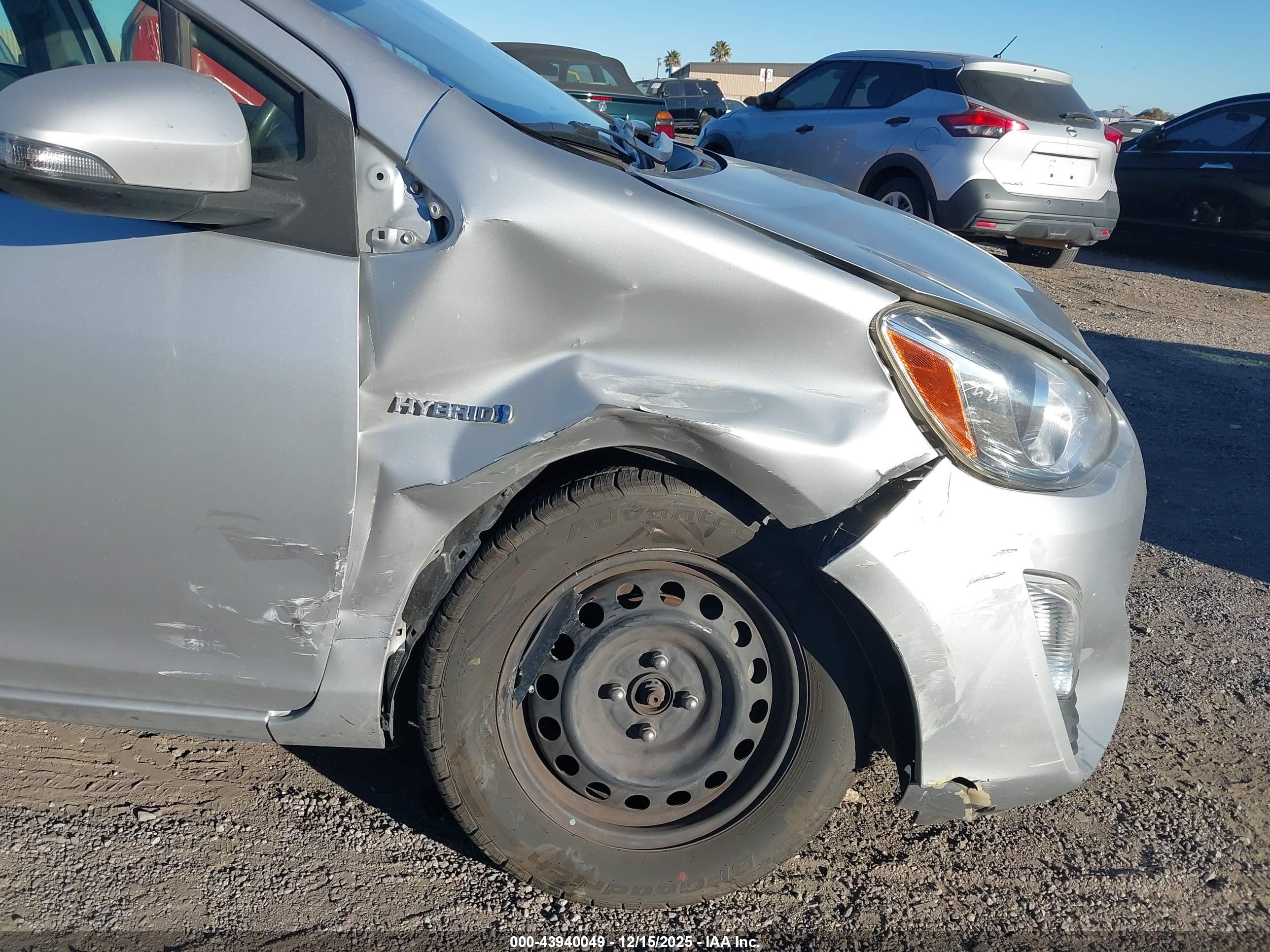 TOYOTA PRIUS image 6