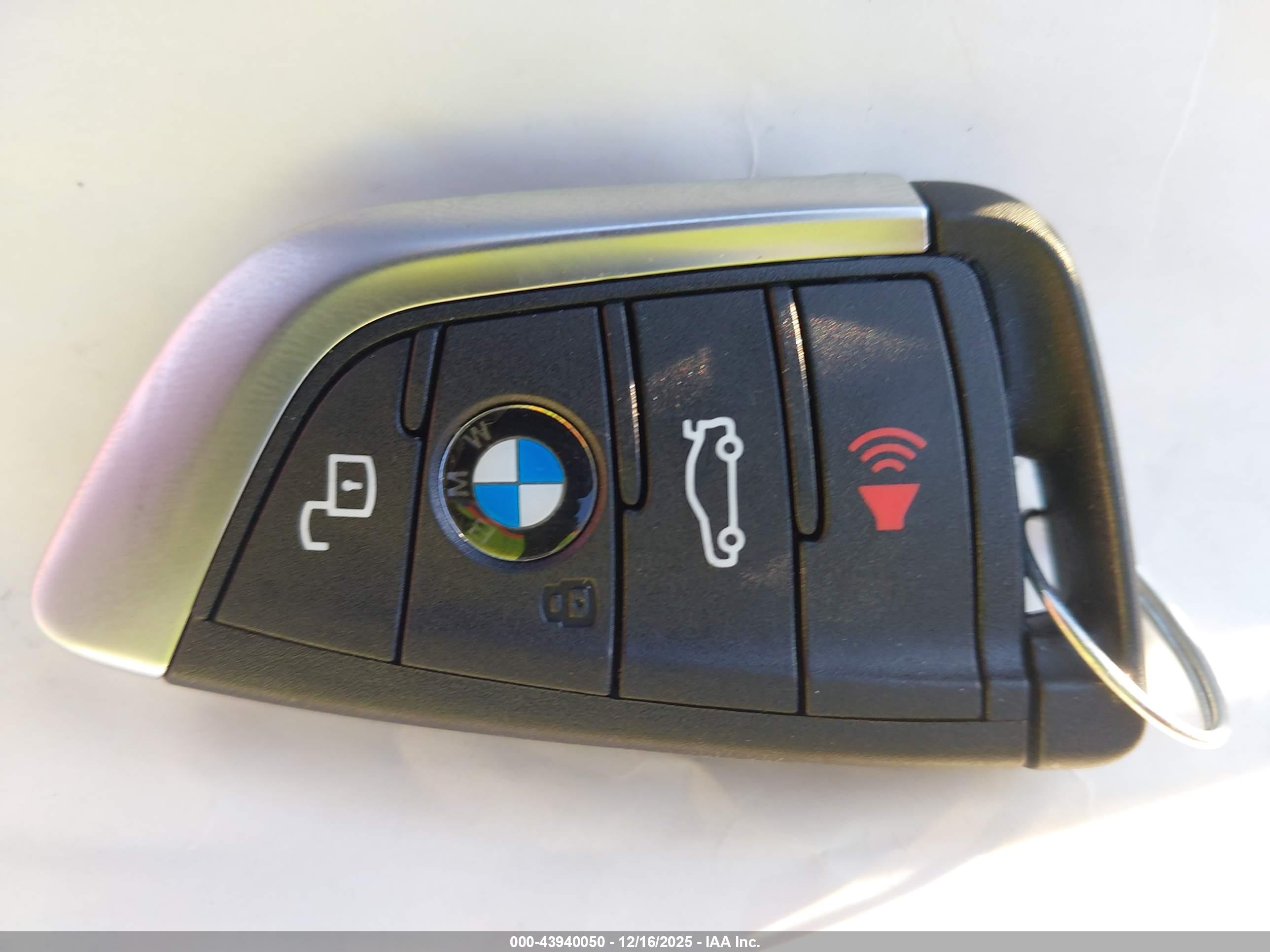 BMW 330I image 11