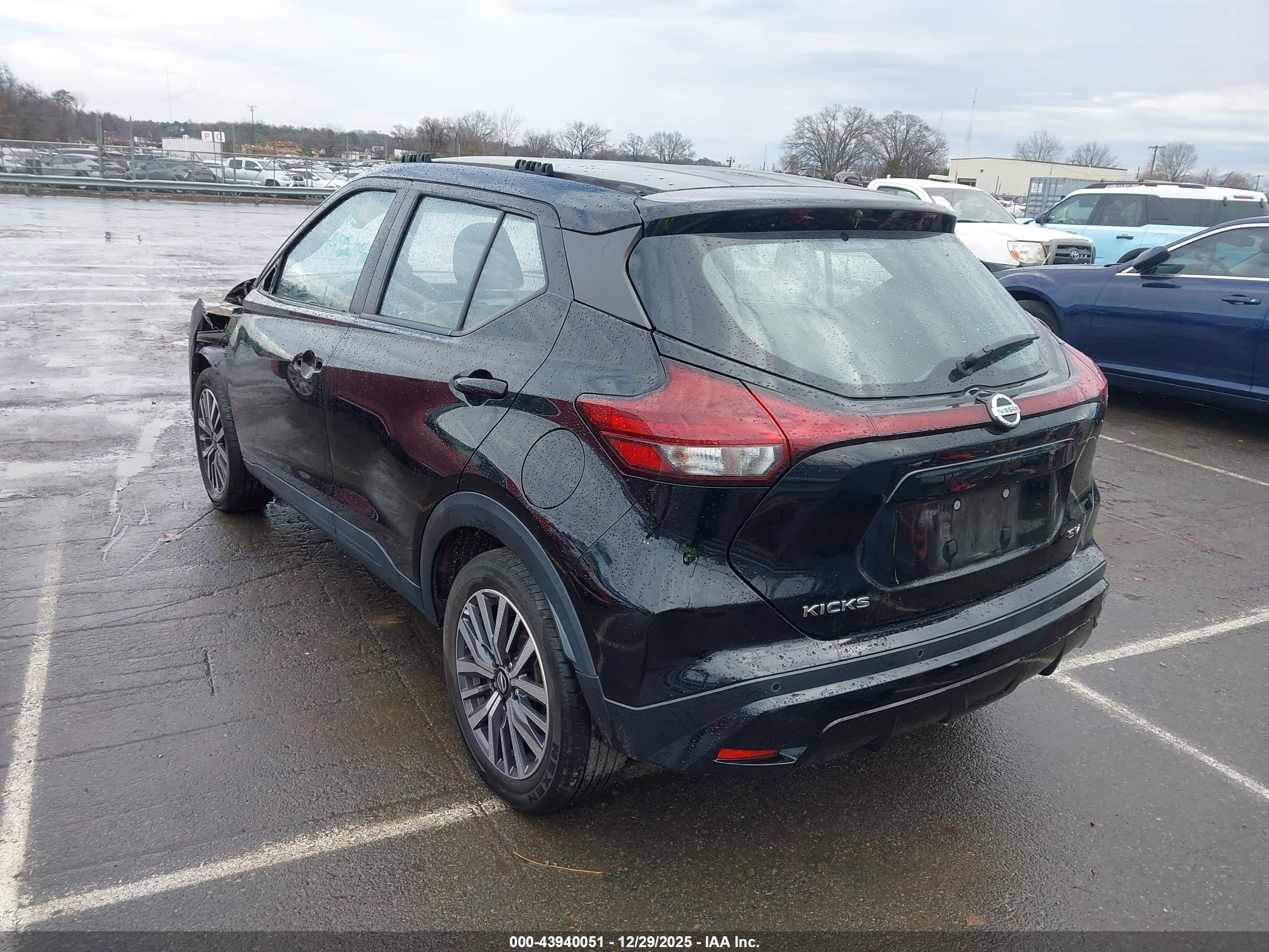 NISSAN KICKS image 3