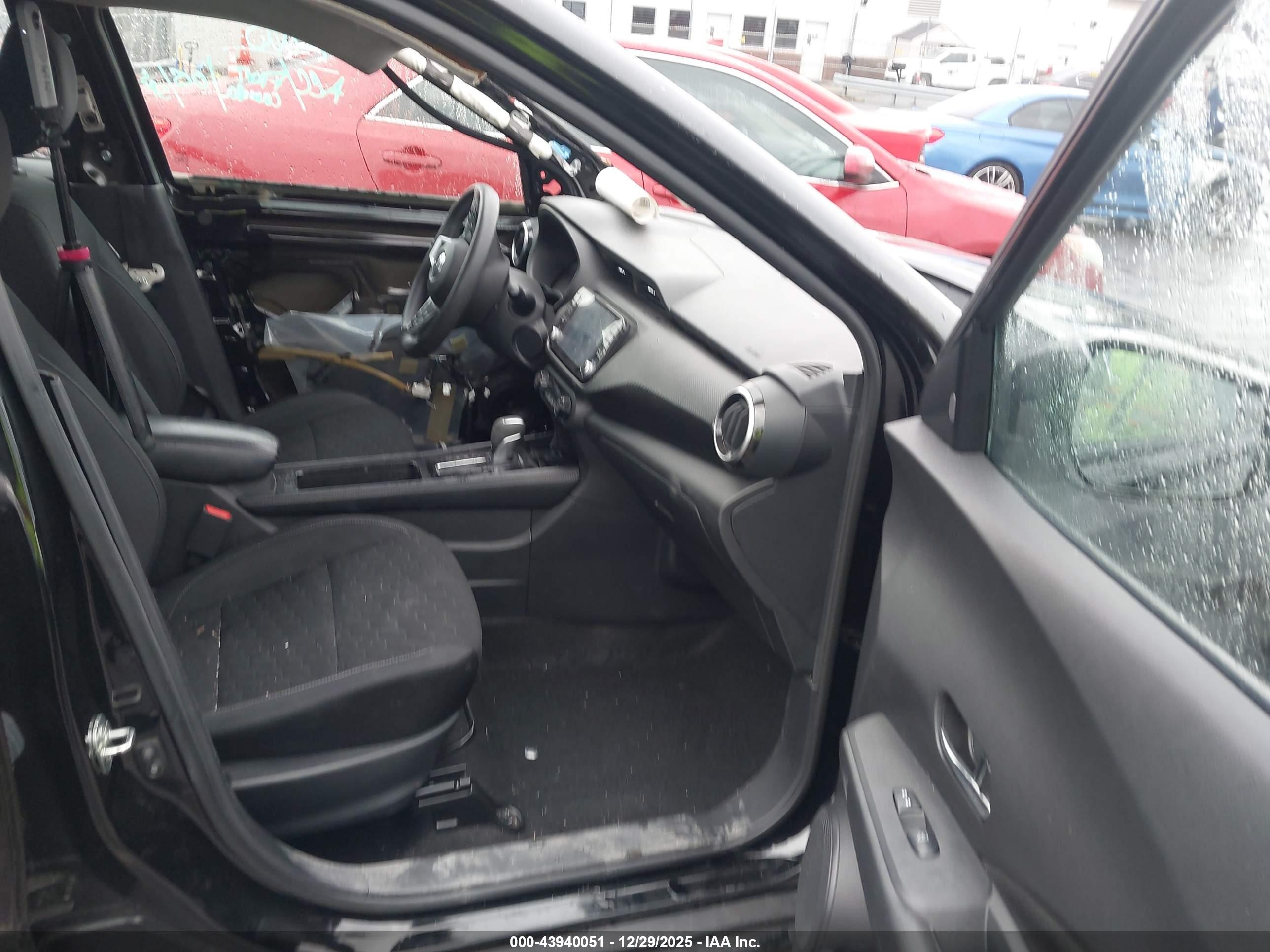NISSAN KICKS image 5