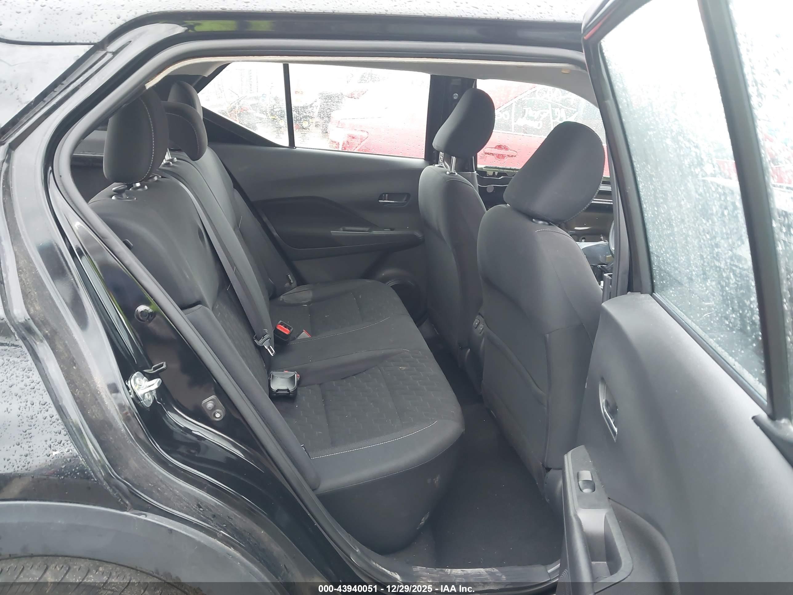 NISSAN KICKS image 8