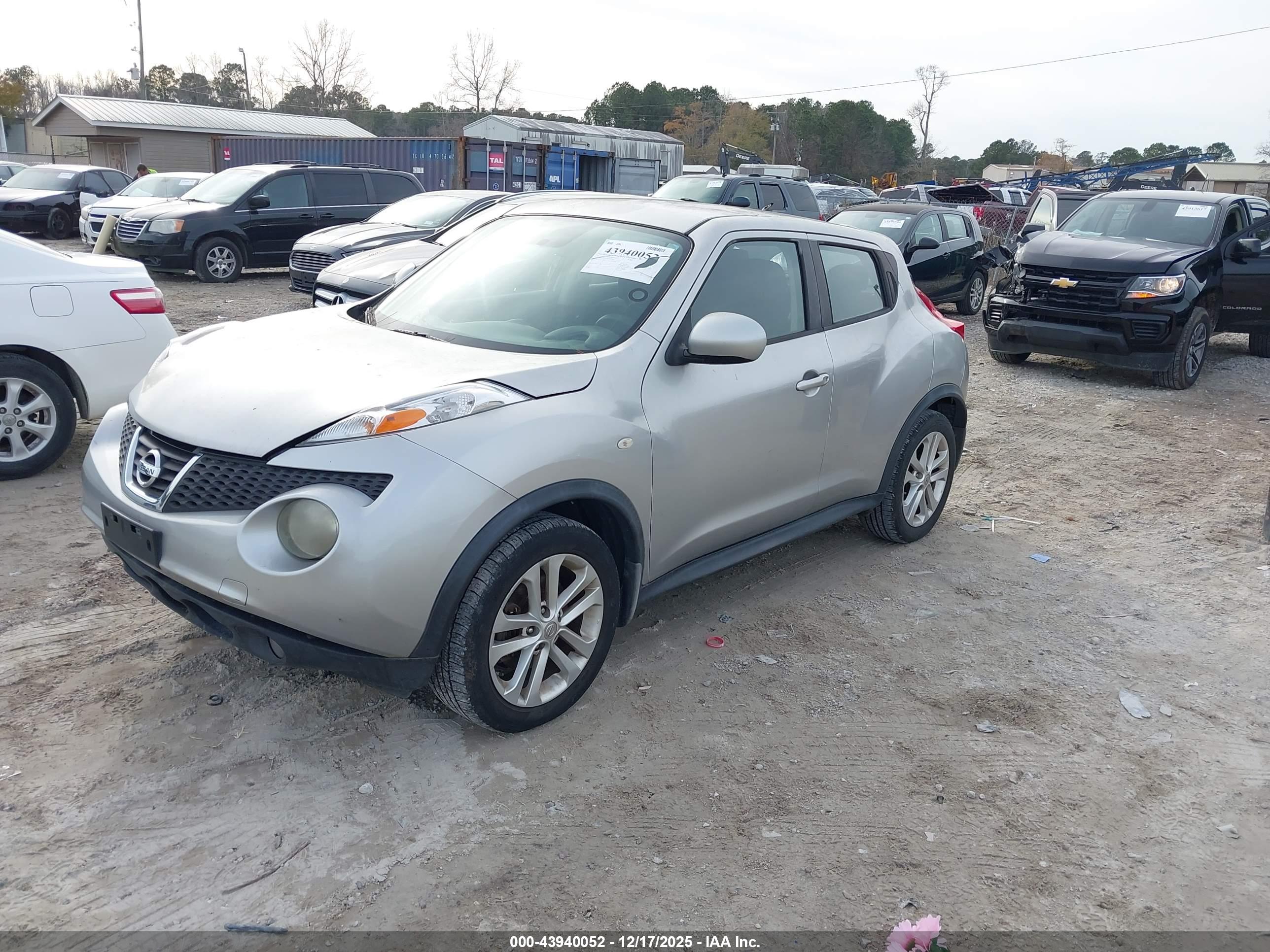 NISSAN JUKE image 2