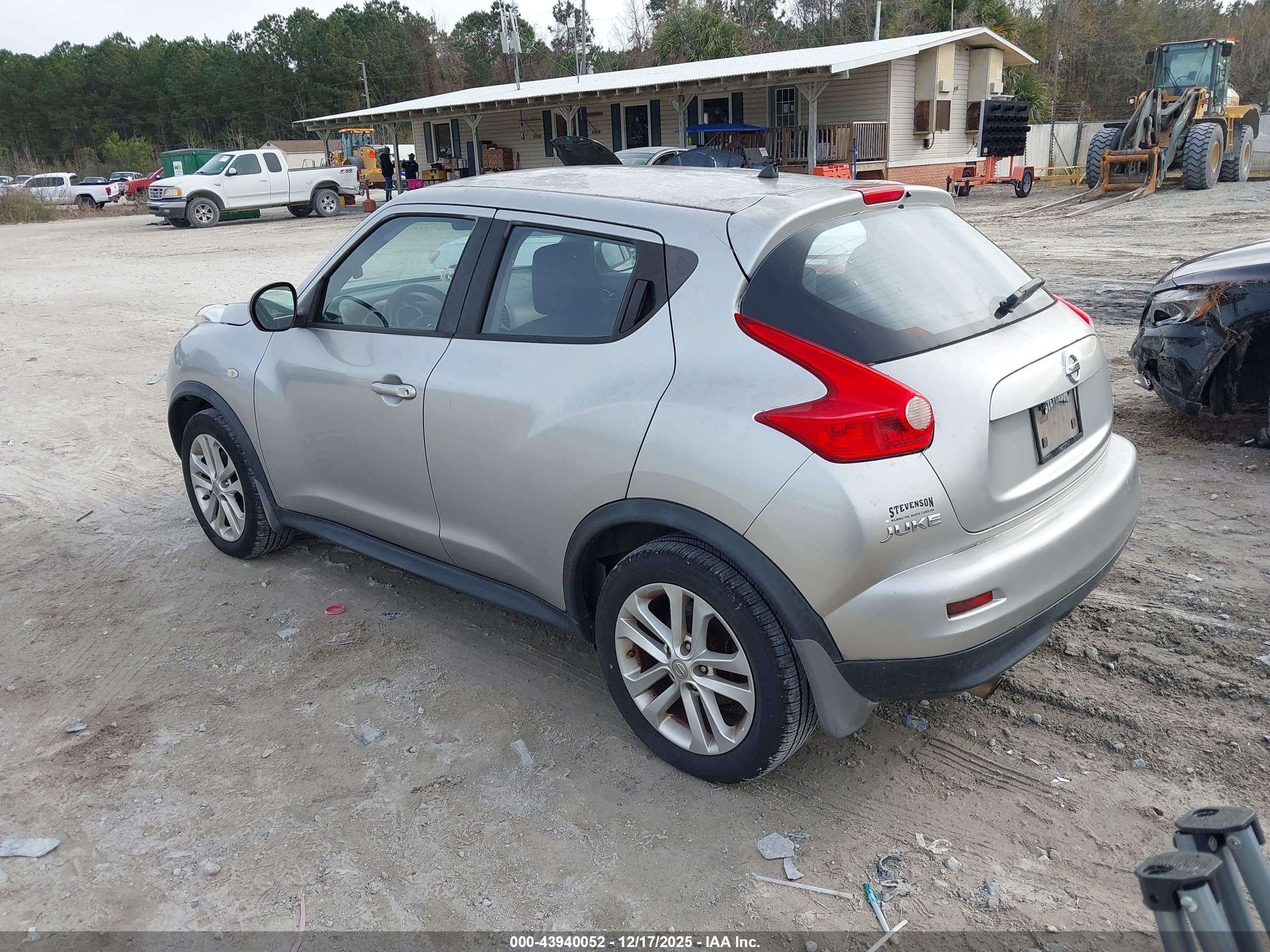 NISSAN JUKE image 3