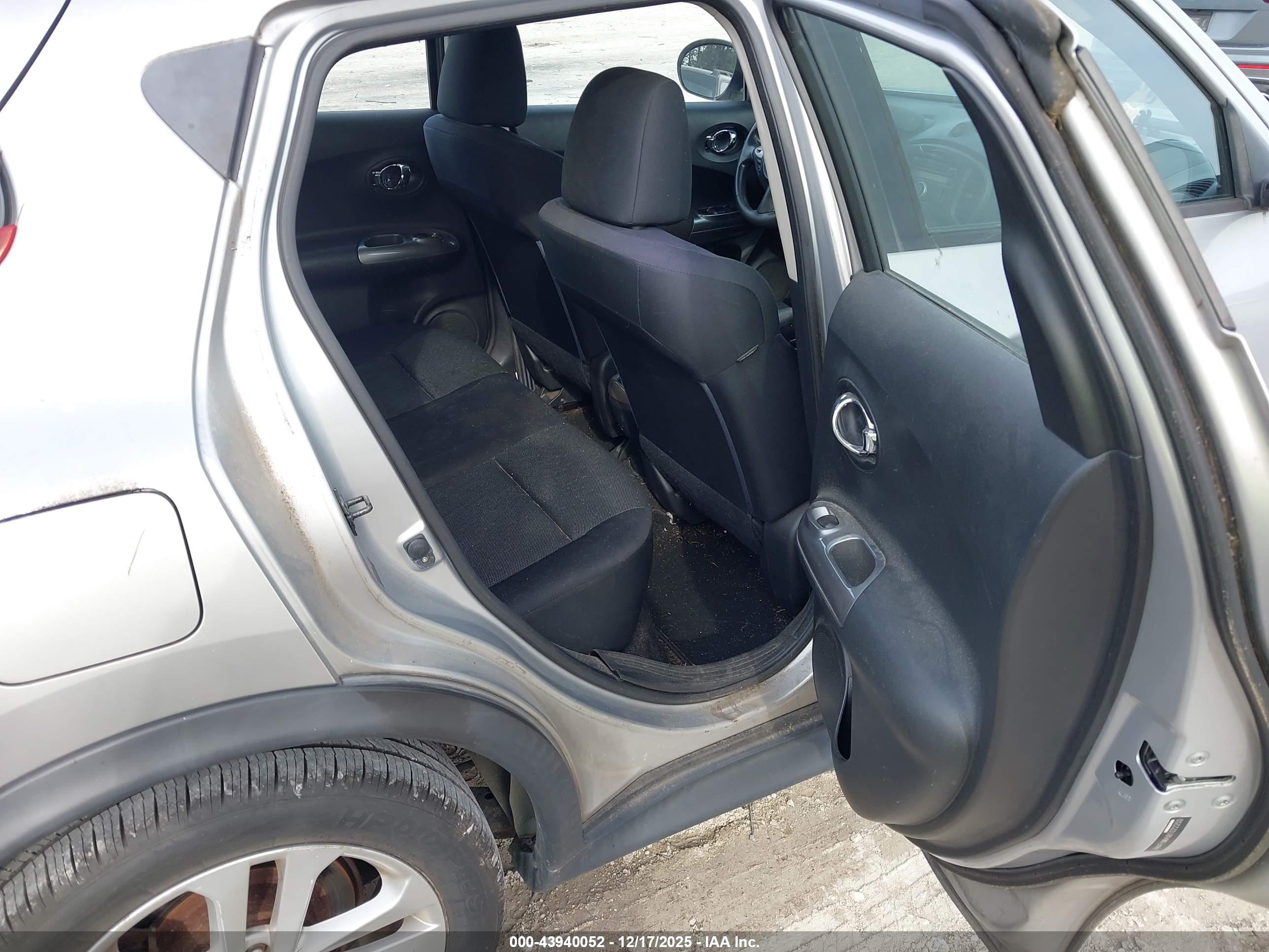 NISSAN JUKE image 8