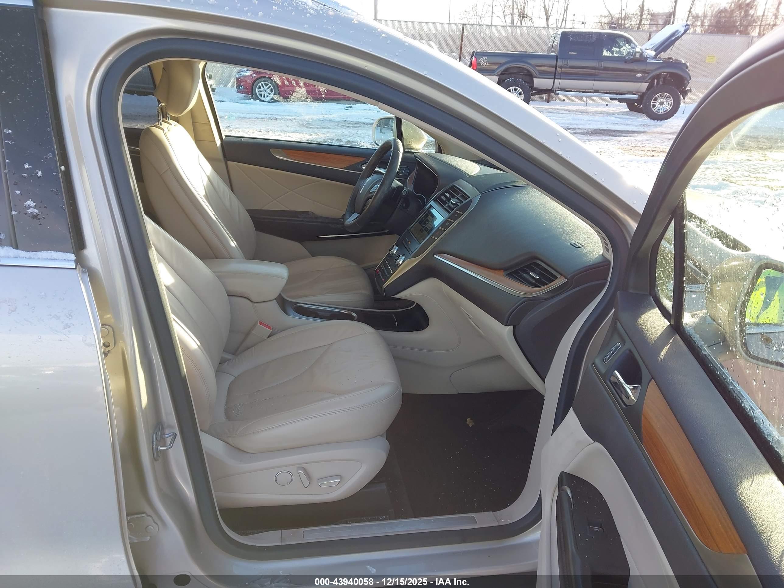 LINCOLN MKC image 5