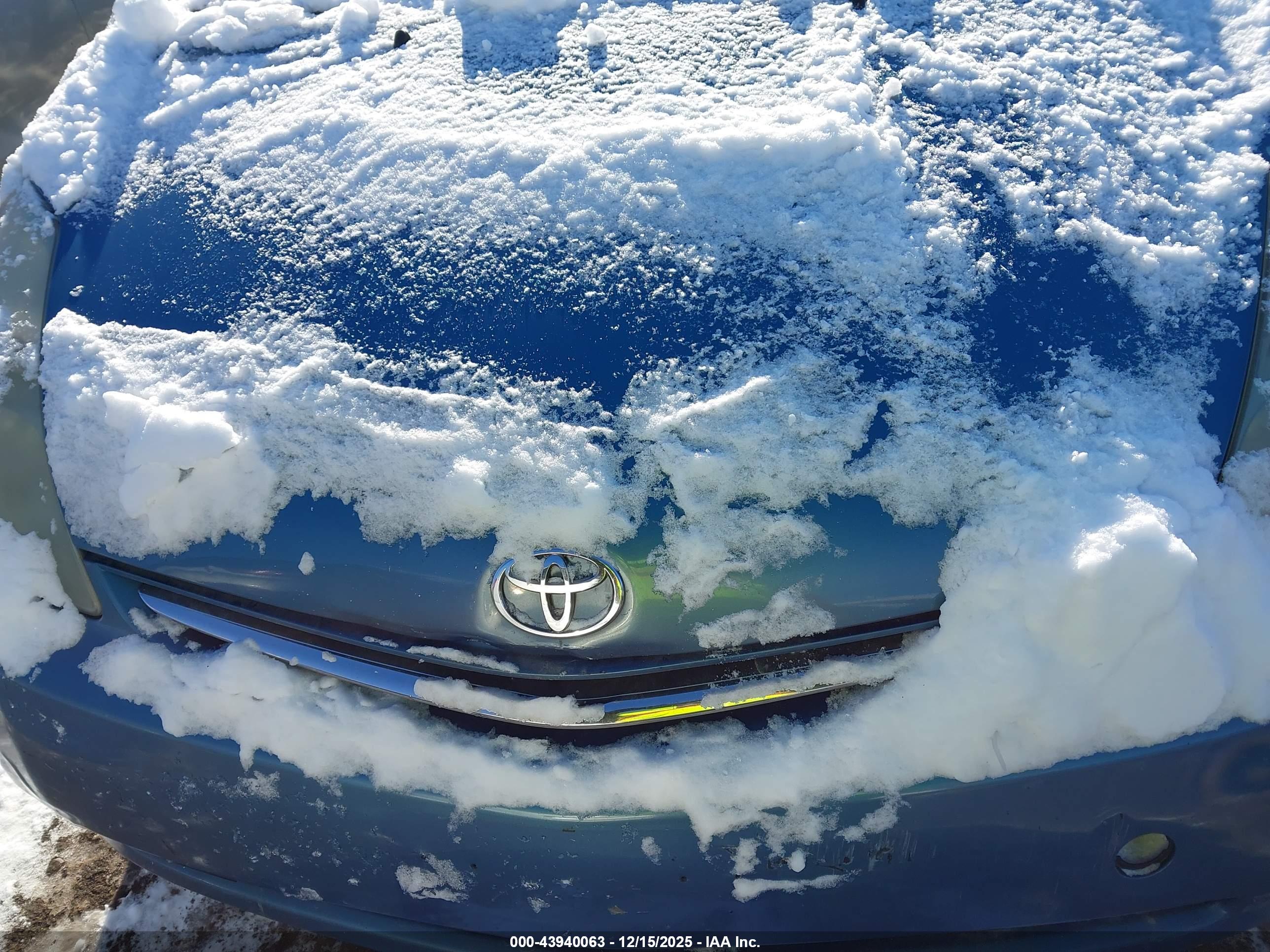 TOYOTA PRIUS image 10