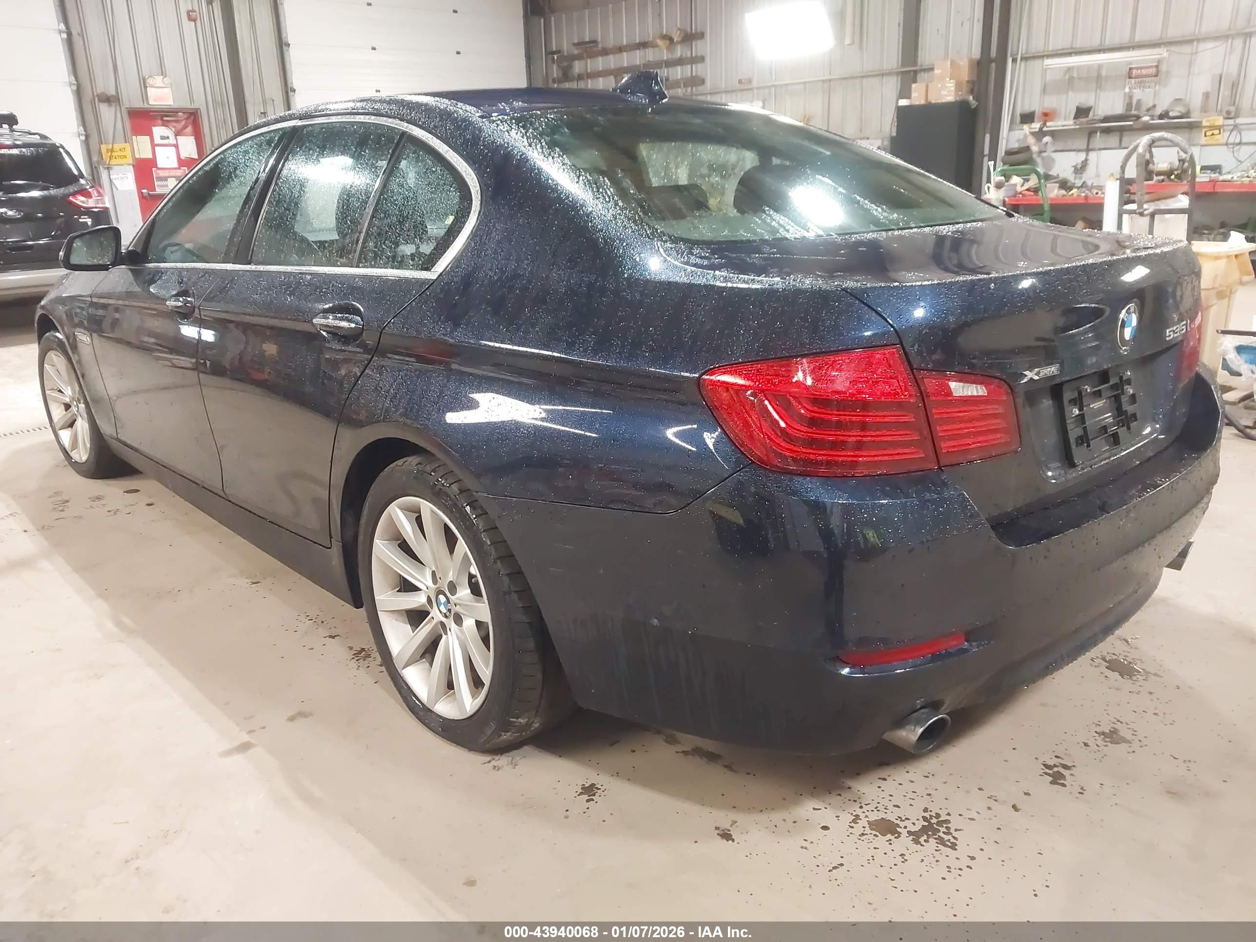 BMW 535I image 3