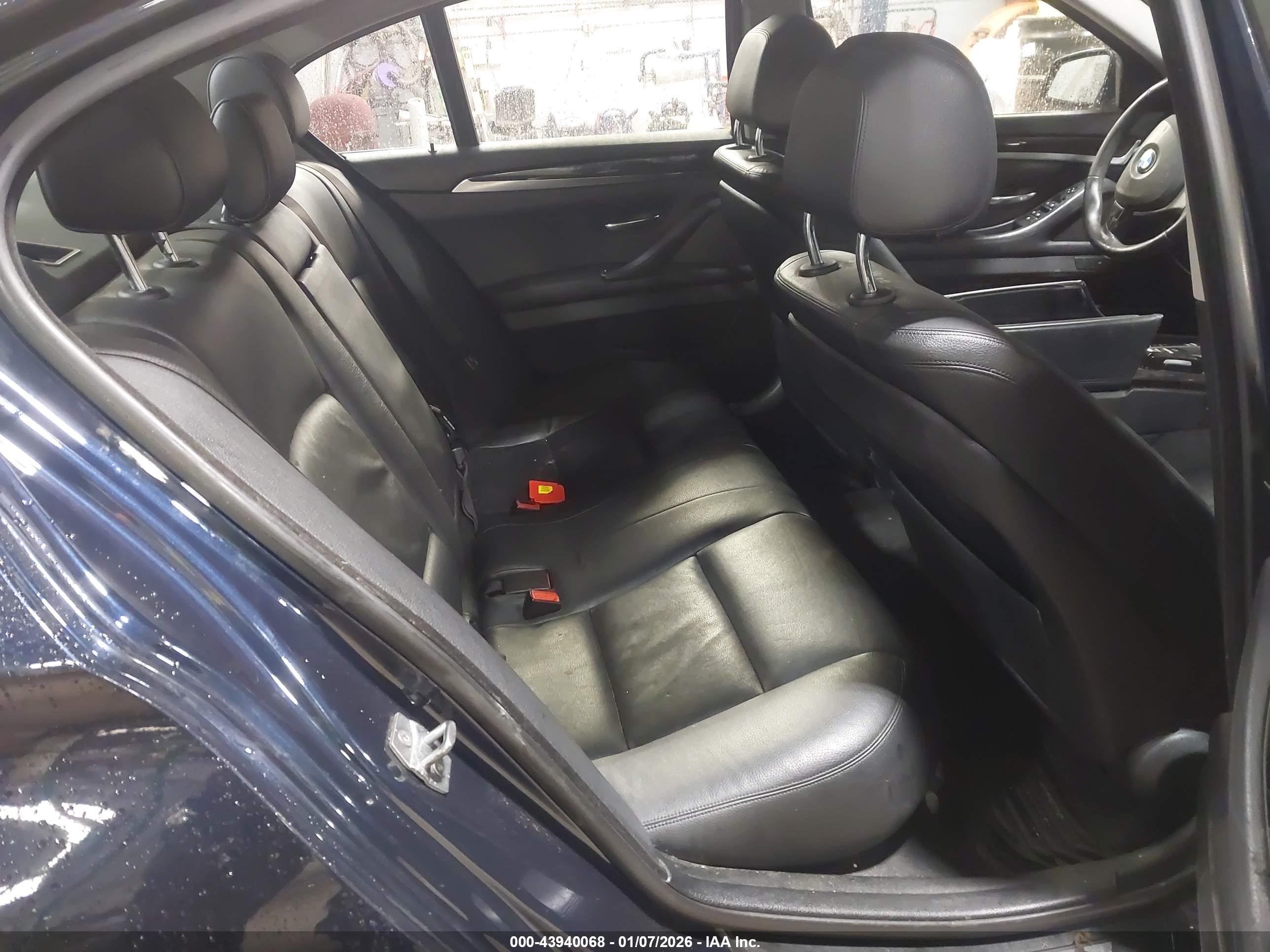 BMW 535I image 8