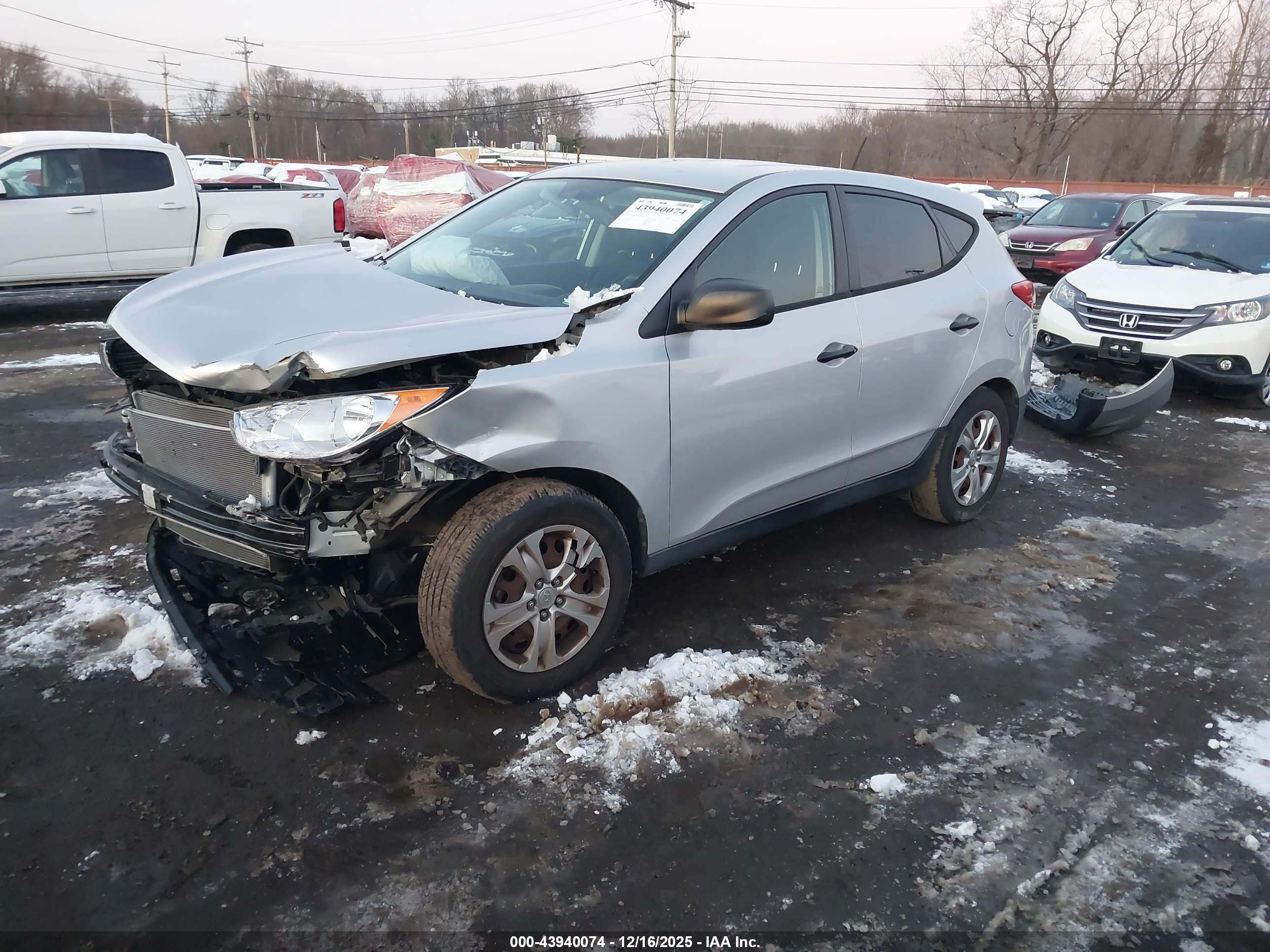 HYUNDAI TUCSON image 2