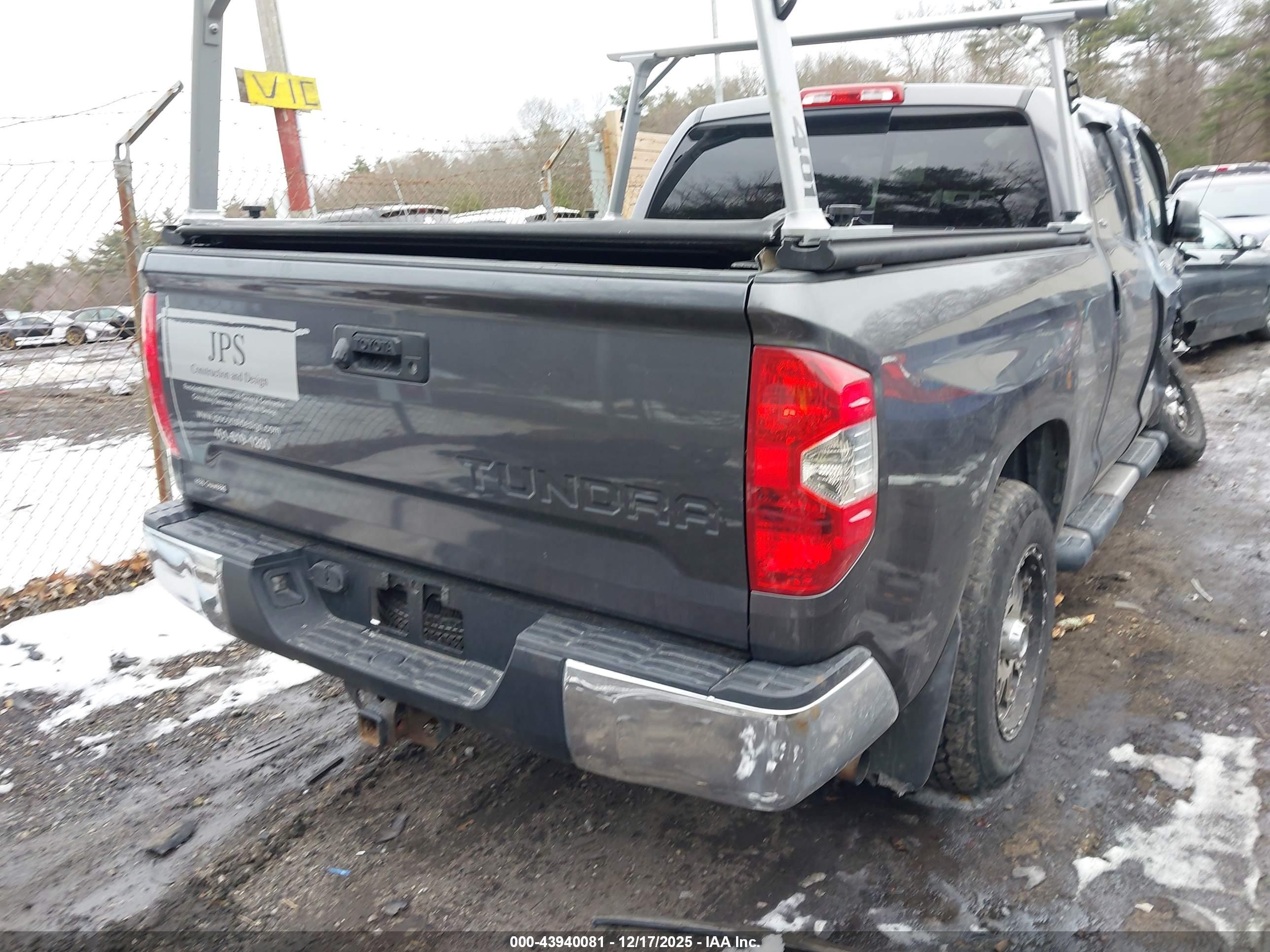 TOYOTA TUNDRA image 4