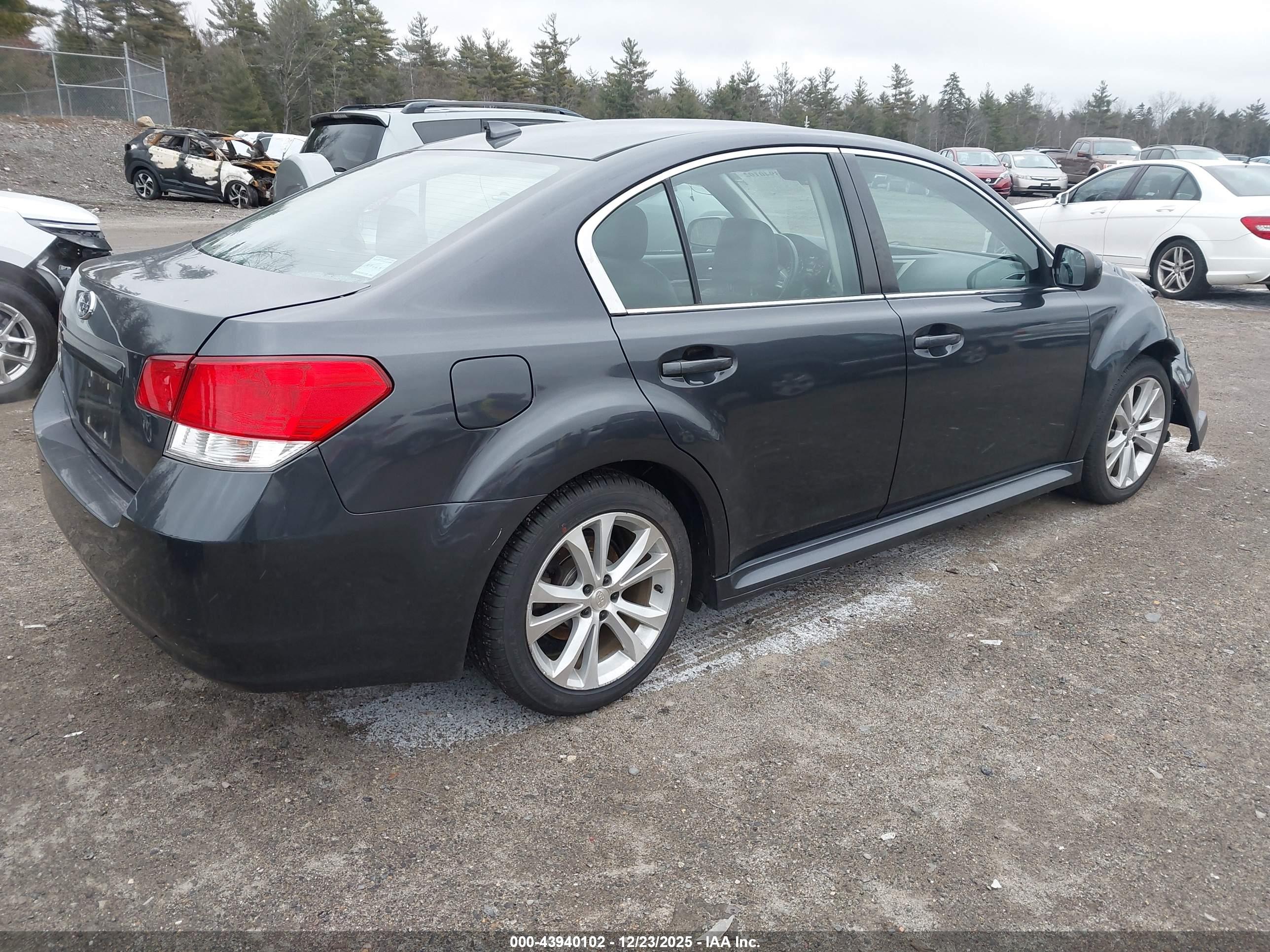 SUBARU LEGACY image 4