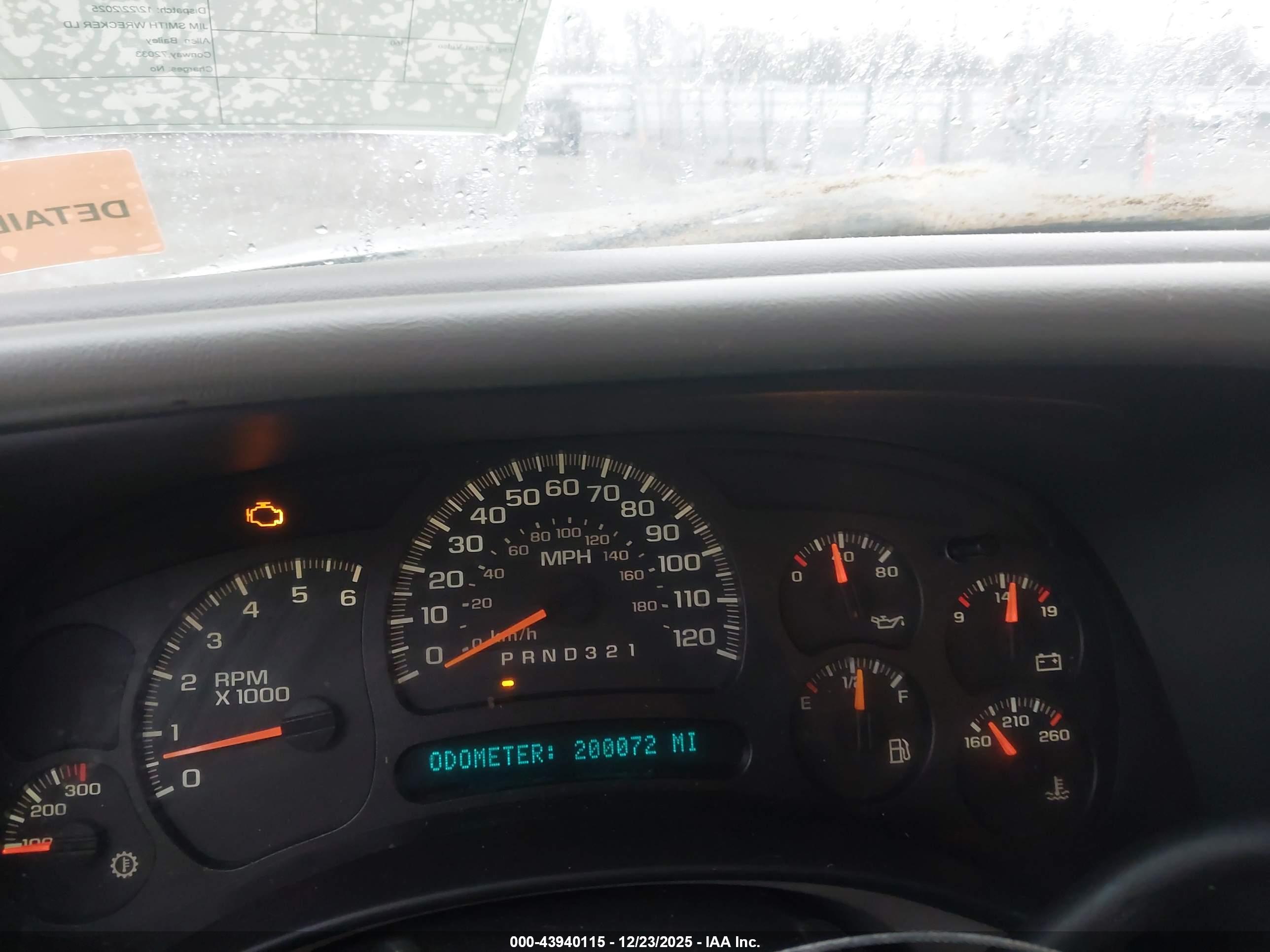 CHEVROLET SILVERADO image 7