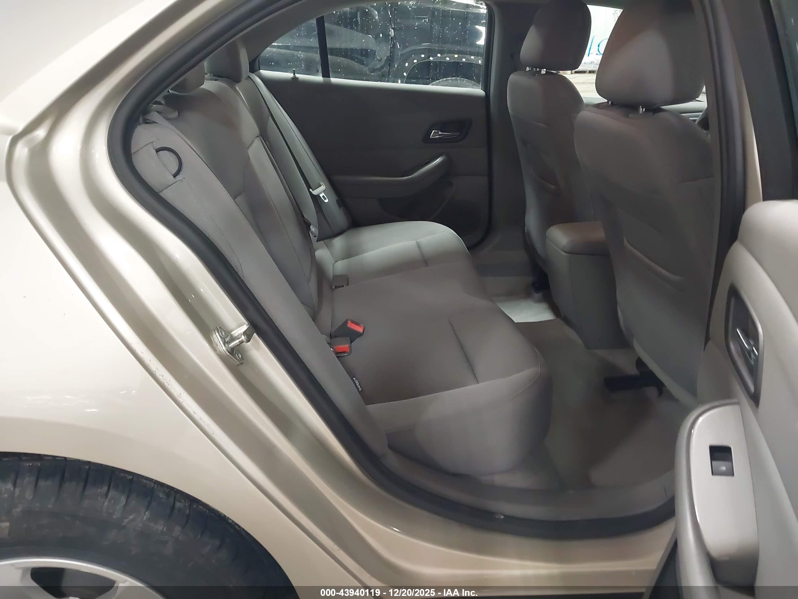 CHEVROLET MALIBU image 8