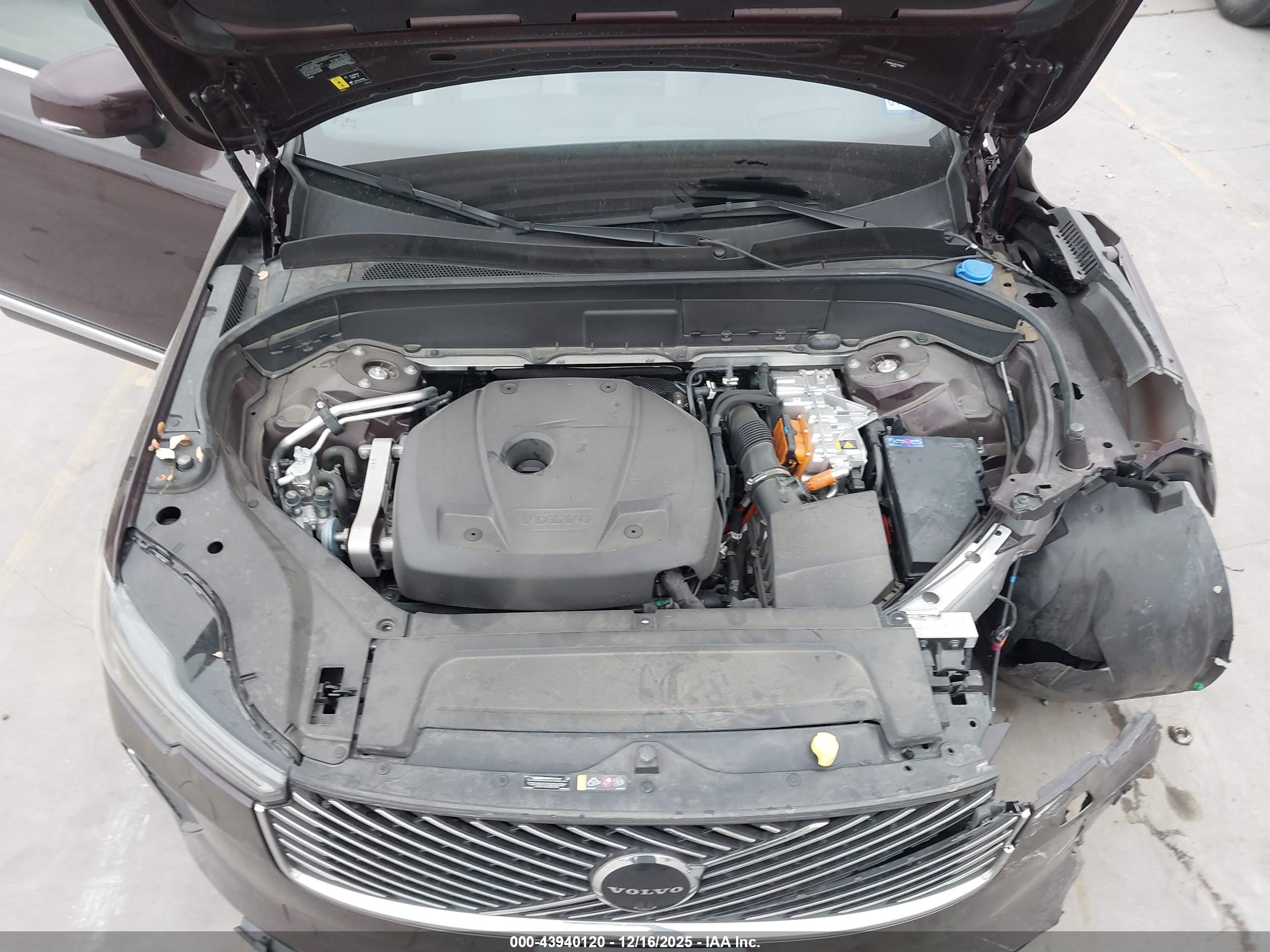 VOLVO XC90 image 10