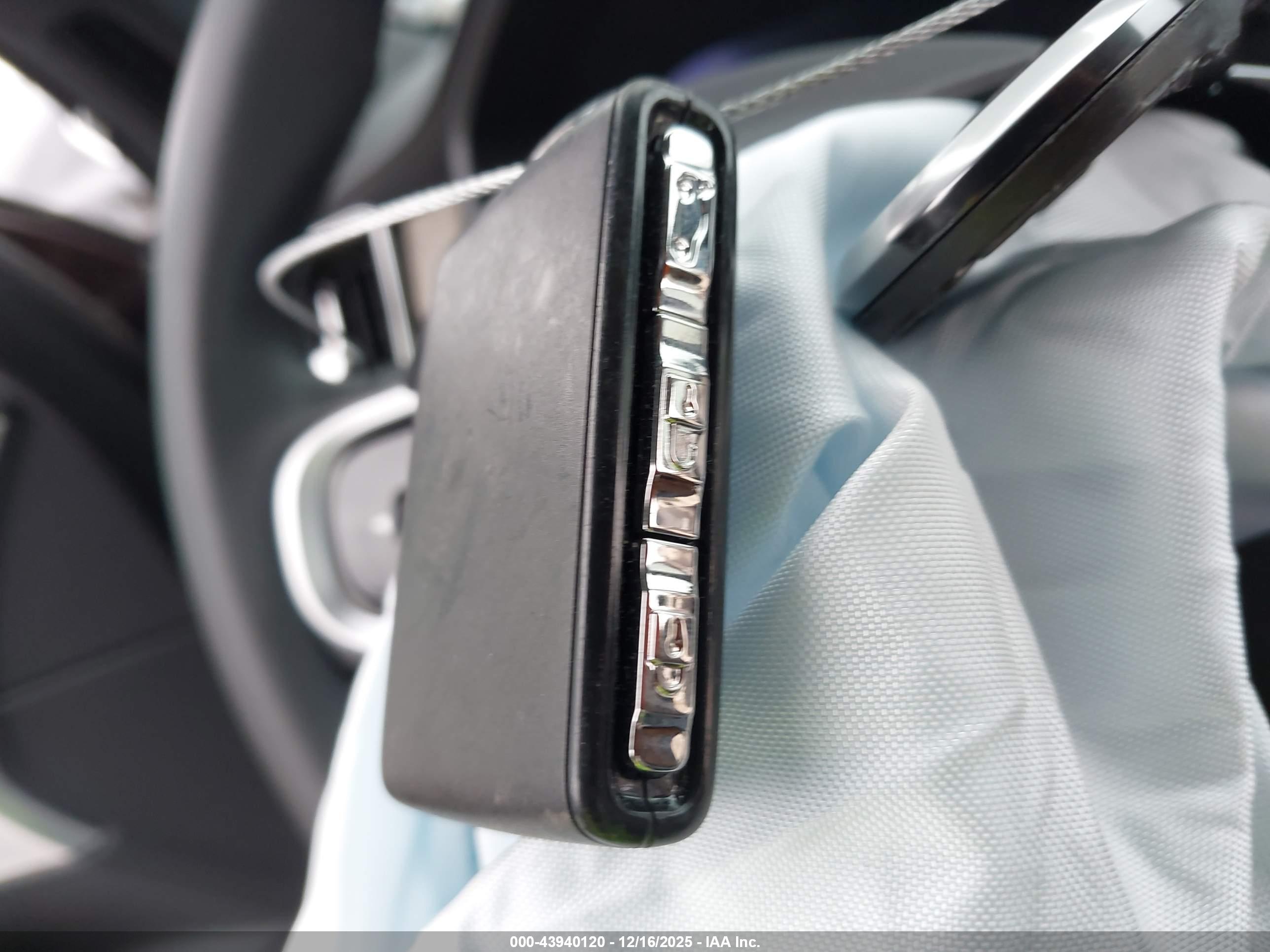 VOLVO XC90 image 11