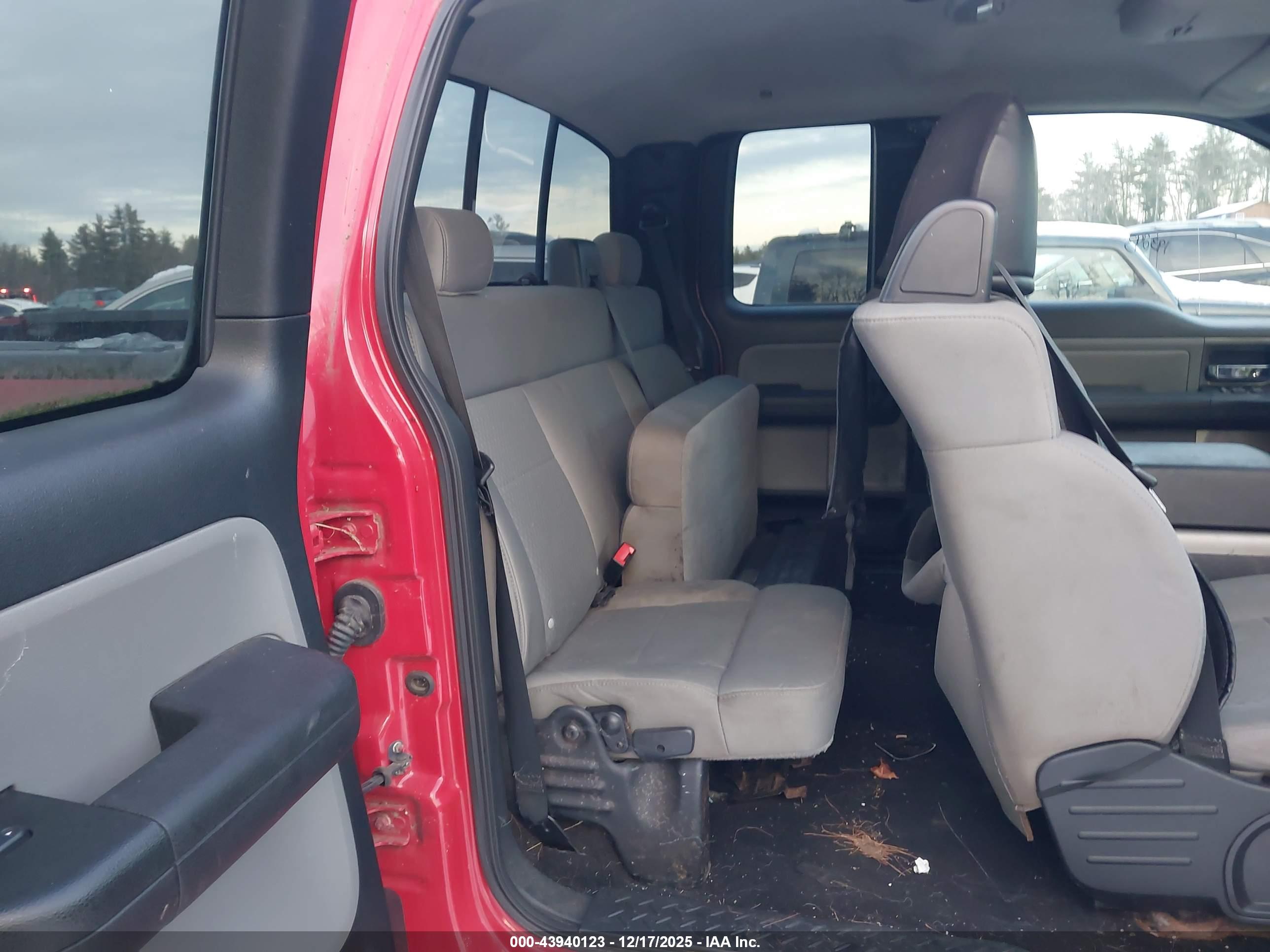 FORD F-150 image 8