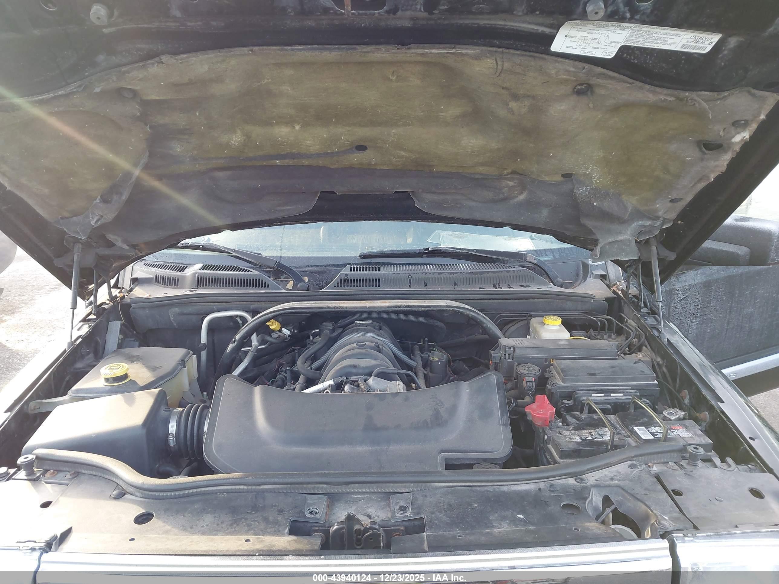 JEEP COMMANDER image 10