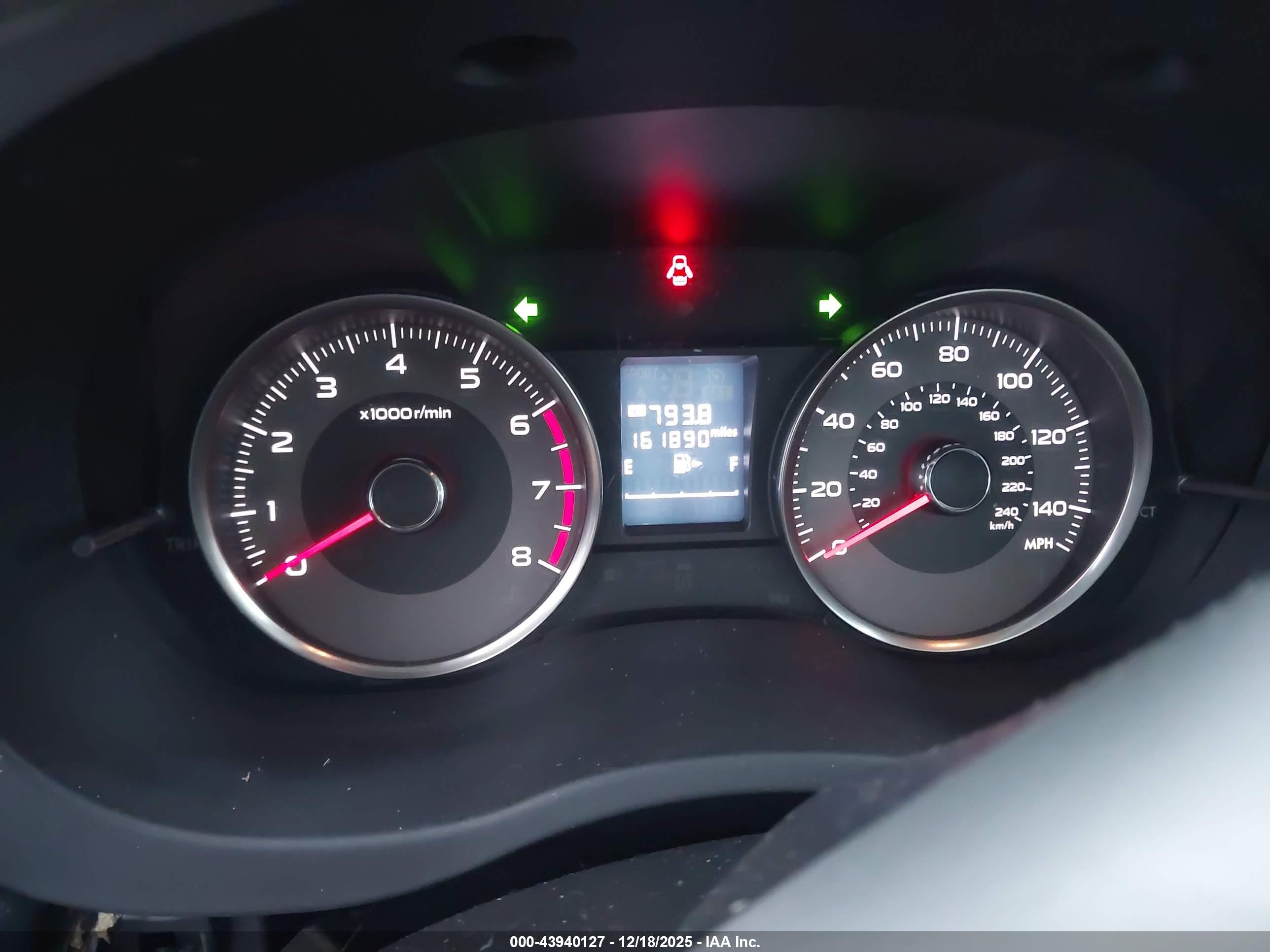 SUBARU FORESTER image 7