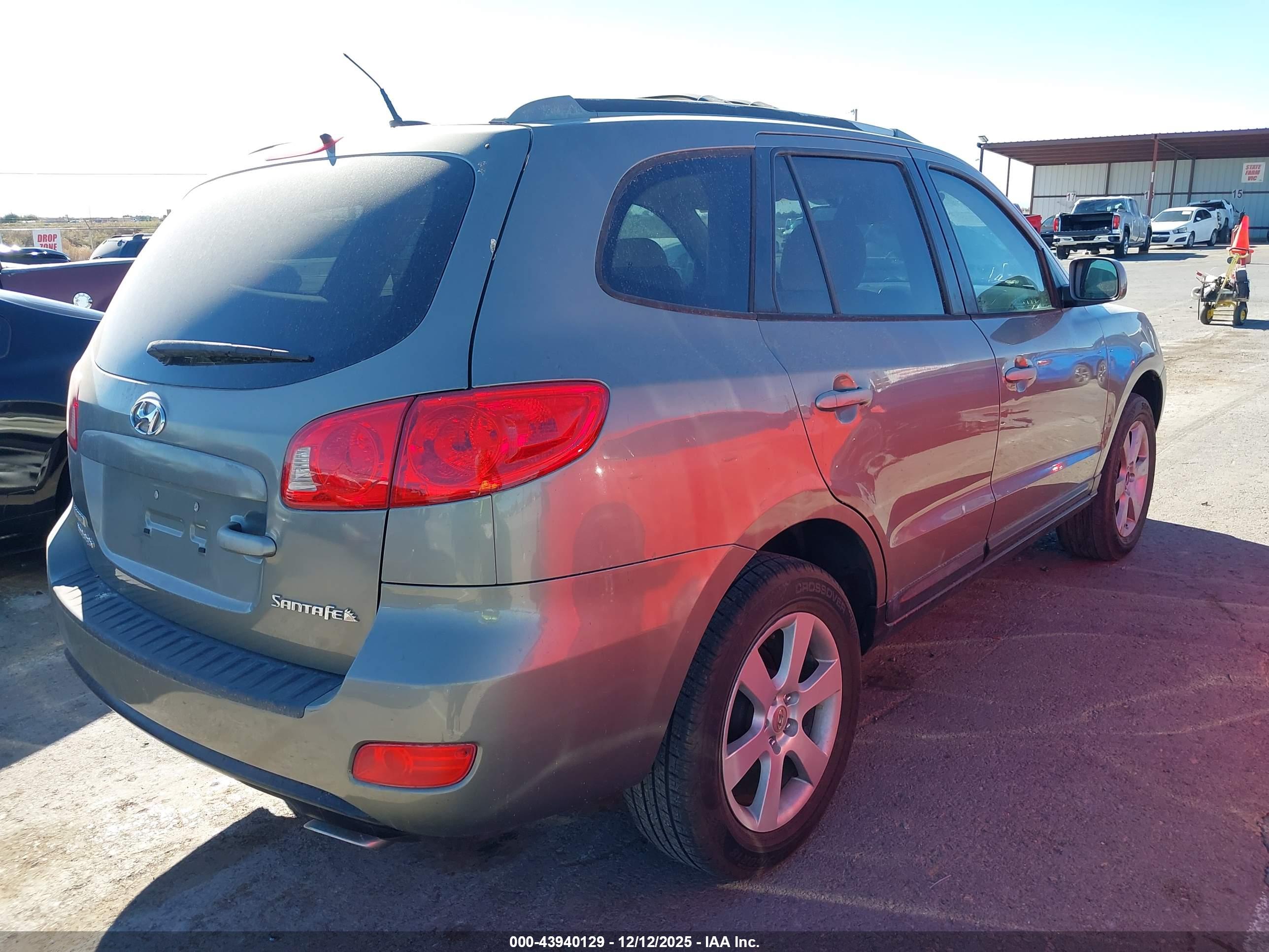 HYUNDAI SANTA image 4