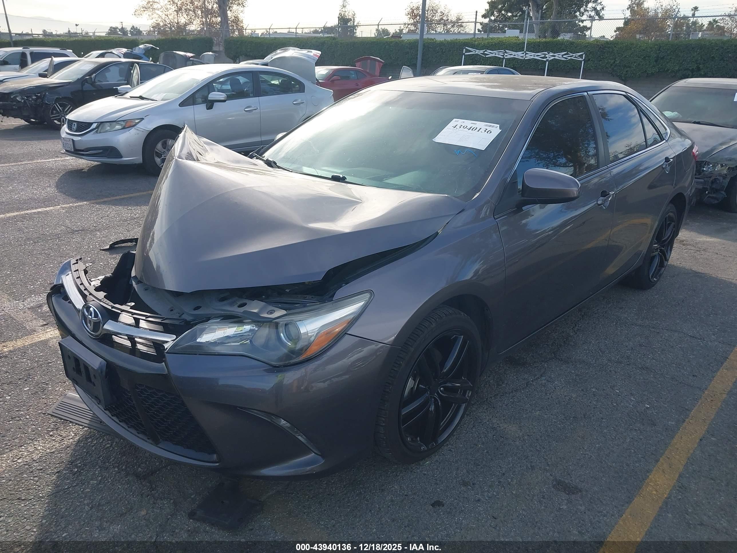 TOYOTA CAMRY image 2