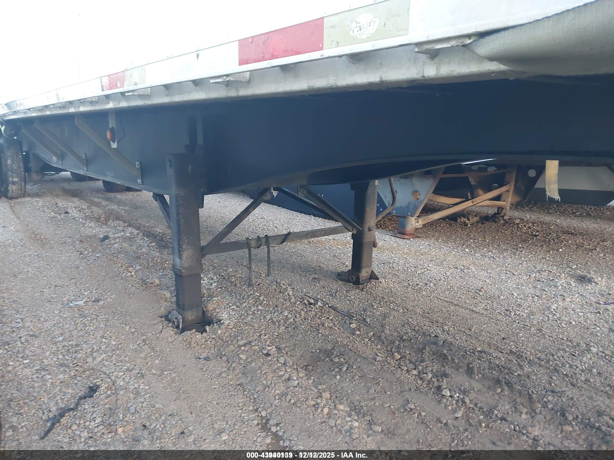 UTILITY TRAILER image 7