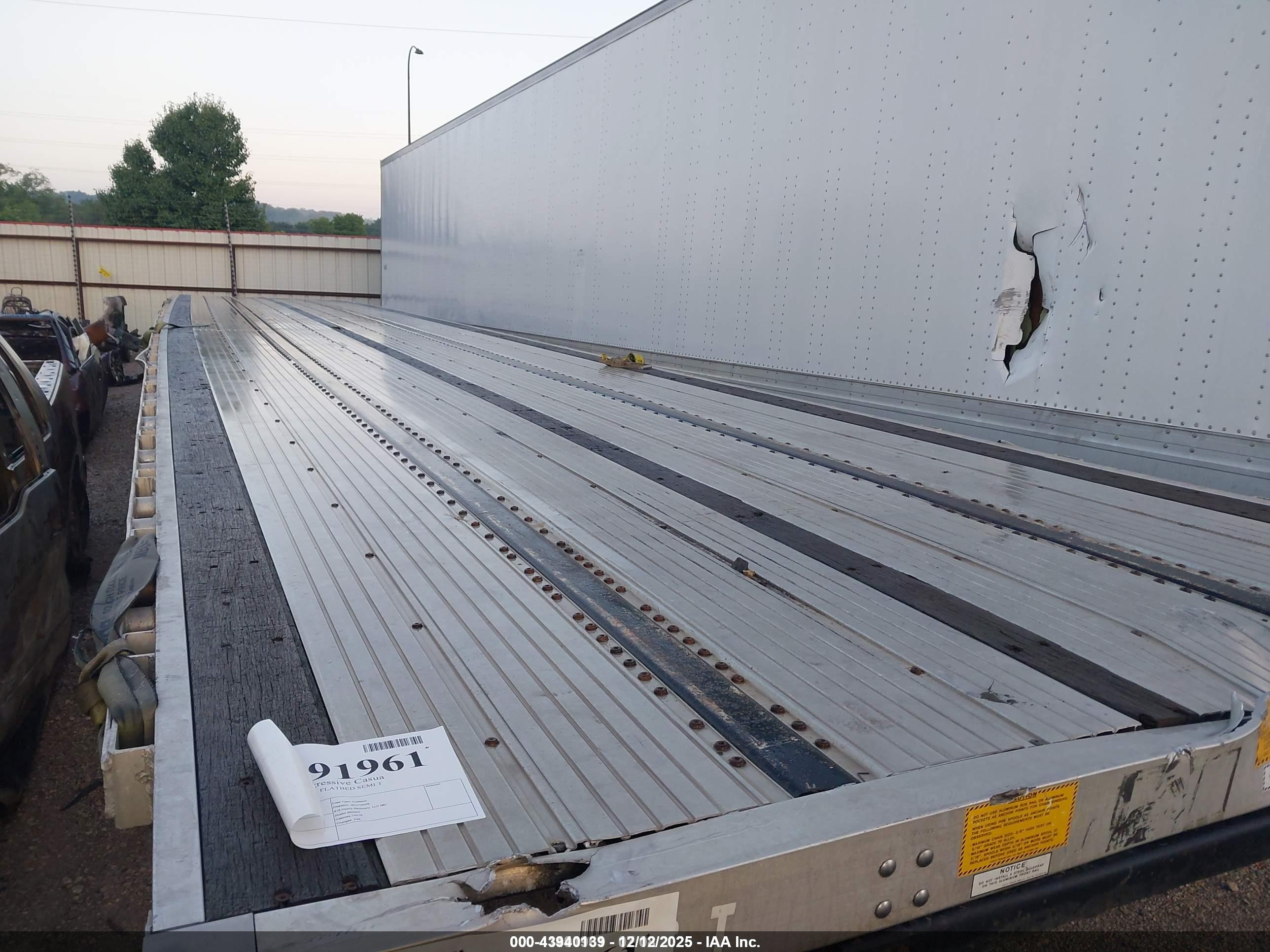 UTILITY TRAILER image 8